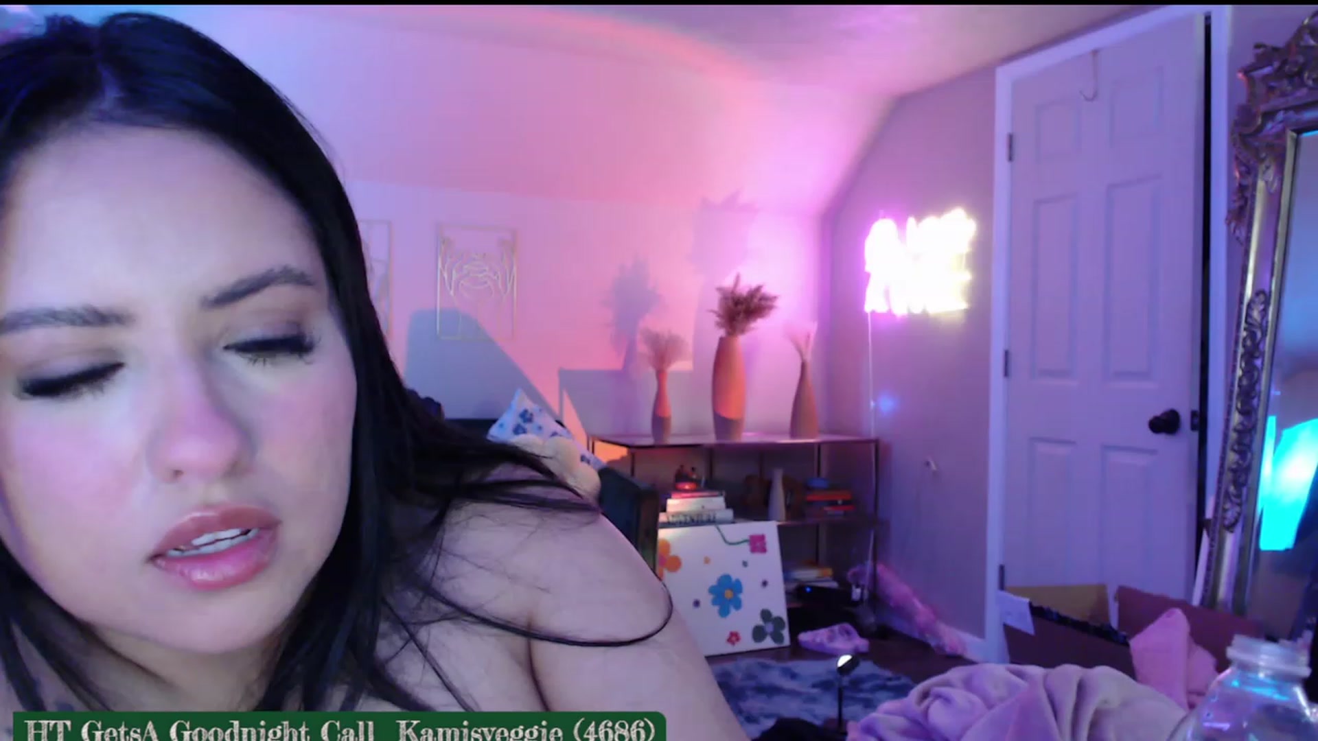 Gallery image thumbnail from Kamila__'s myfreecams stream on, 05/14/2023, 09:16 image 15 of 20