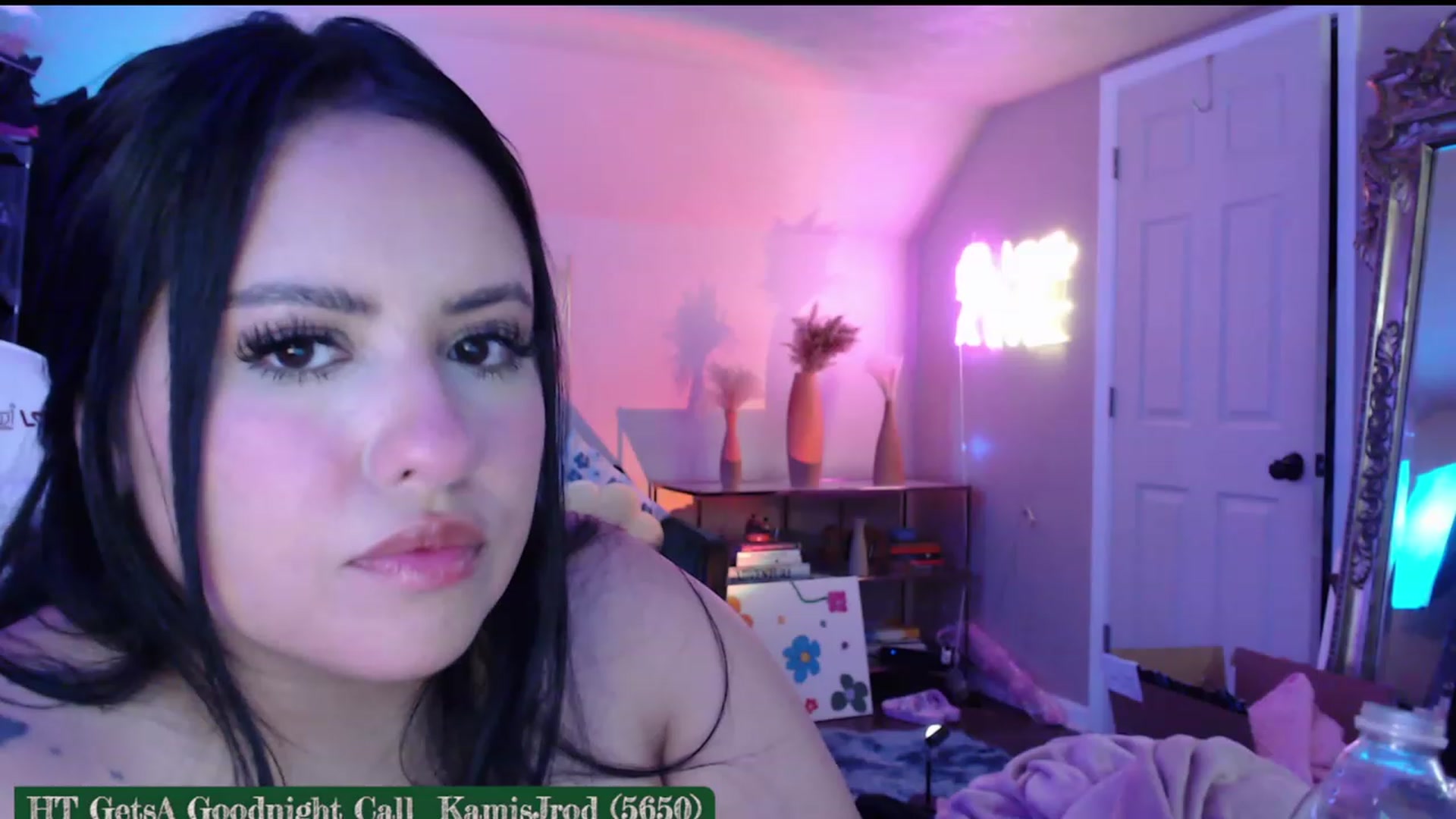 Gallery image thumbnail from Kamila__'s myfreecams stream on, 05/14/2023, 09:16 image 18 of 20