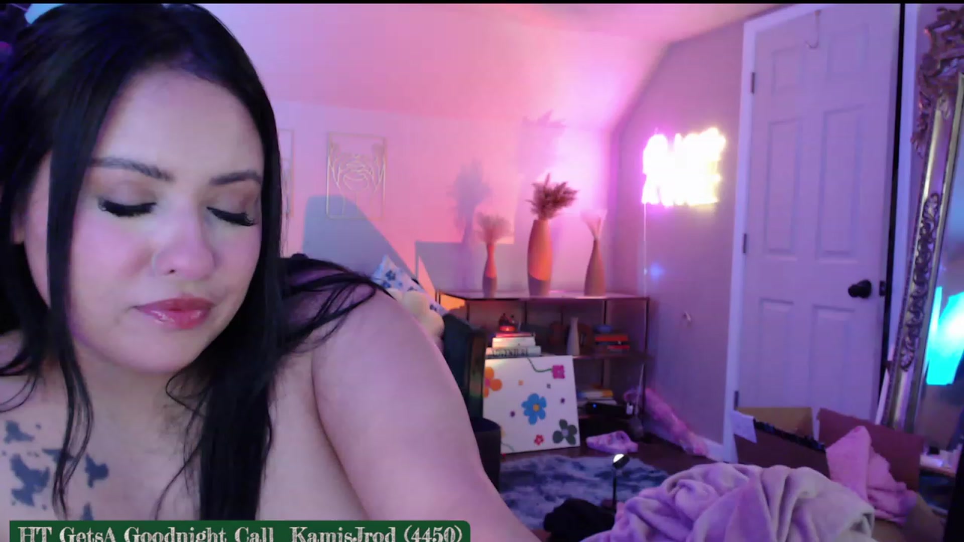 Gallery image thumbnail from Kamila__'s myfreecams stream on, 05/14/2023, 09:16 image 5 of 20