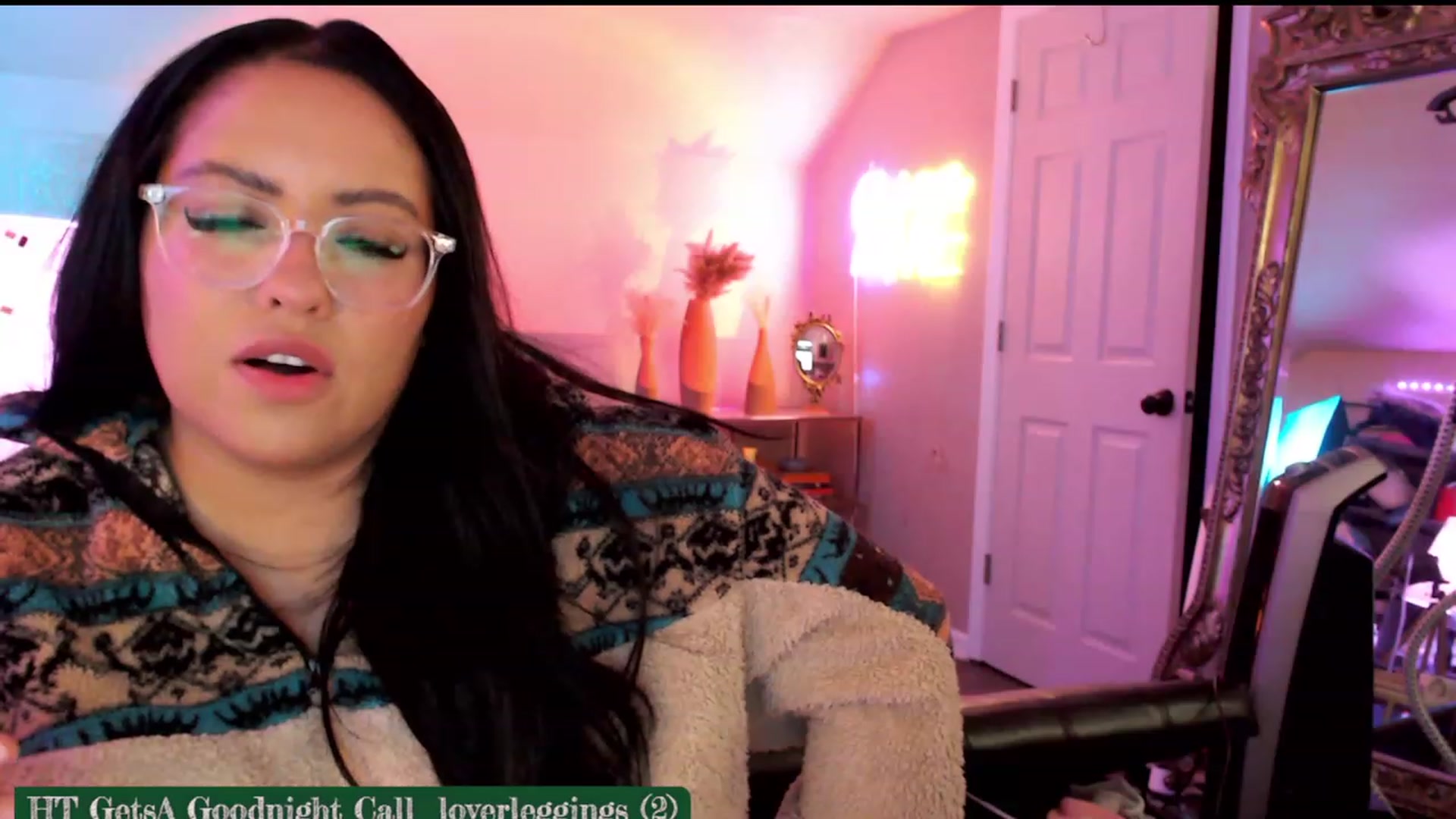 Gallery image thumbnail from Kamila__'s myfreecams stream on, 05/20/2023, 07:37 image 15 of 20