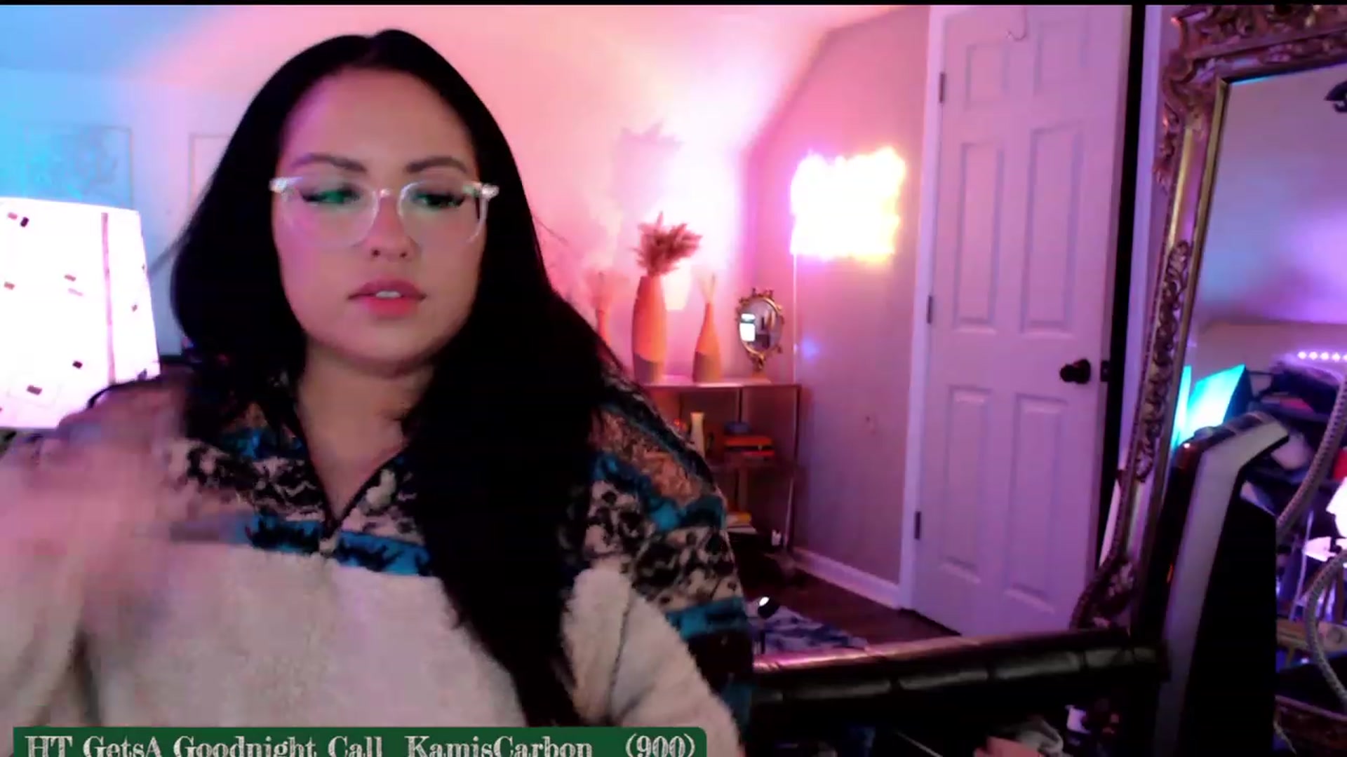 Gallery image thumbnail from Kamila__'s myfreecams stream on, 05/20/2023, 07:37 image 10 of 20