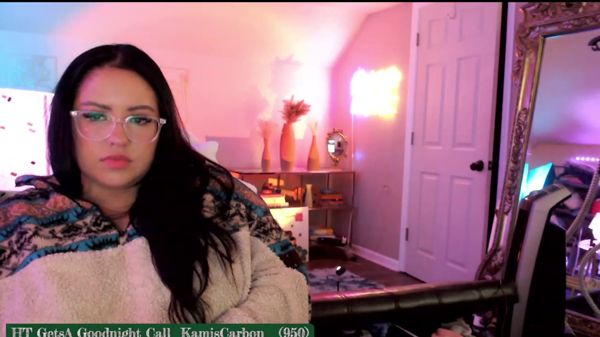 Gallery image thumbnail from Kamila__'s myfreecams stream on, 05/20/2023, 07:37 image 13 of 20