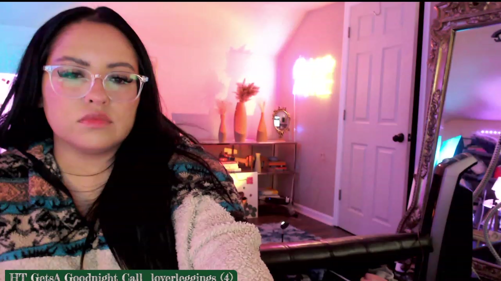 Gallery image thumbnail from Kamila__'s myfreecams stream on, 05/20/2023, 07:37 image 17 of 20