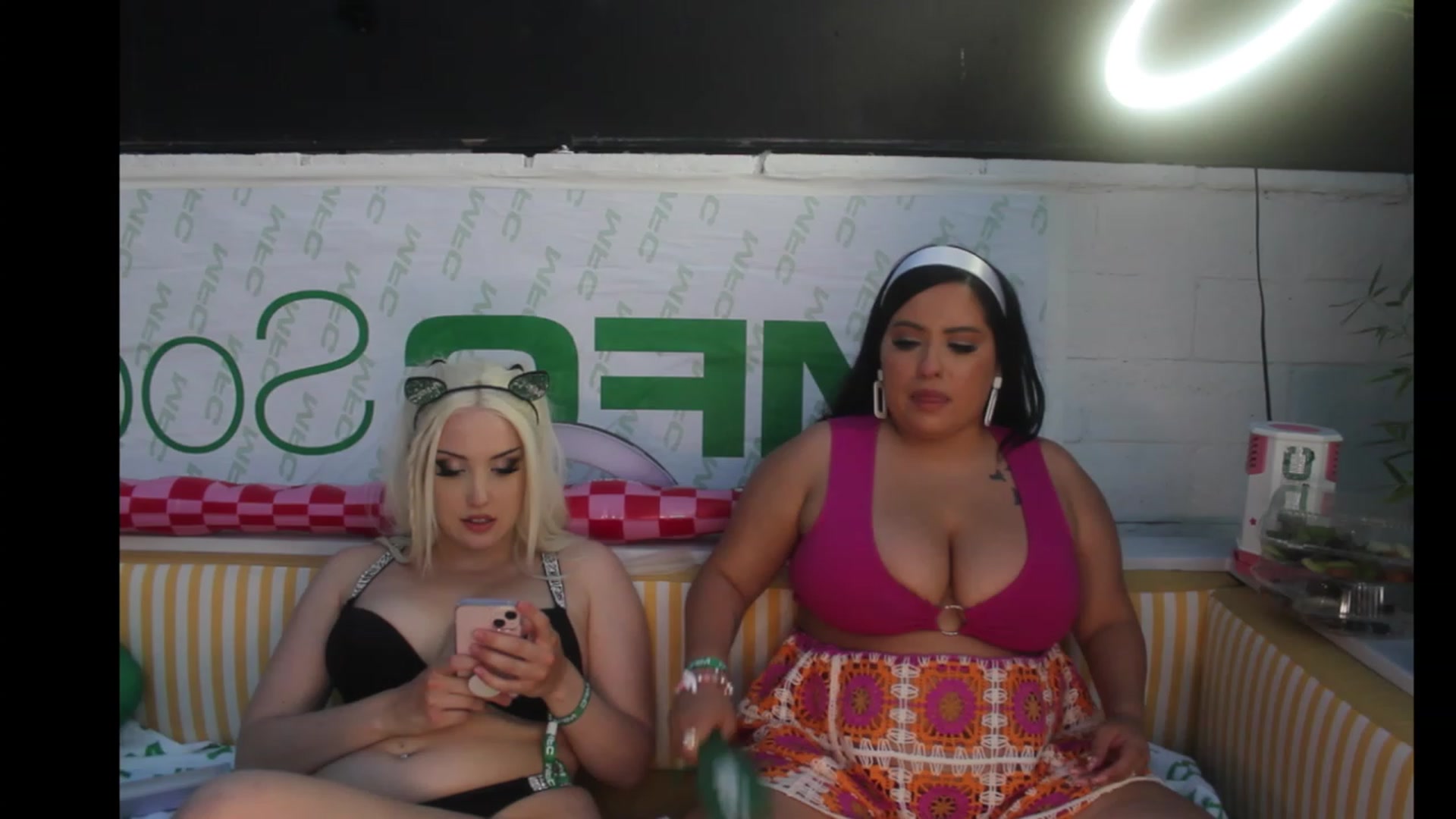 Gallery image thumbnail from Kamila__'s myfreecams stream on, 05/24/2023, 03:06 image 17 of 20