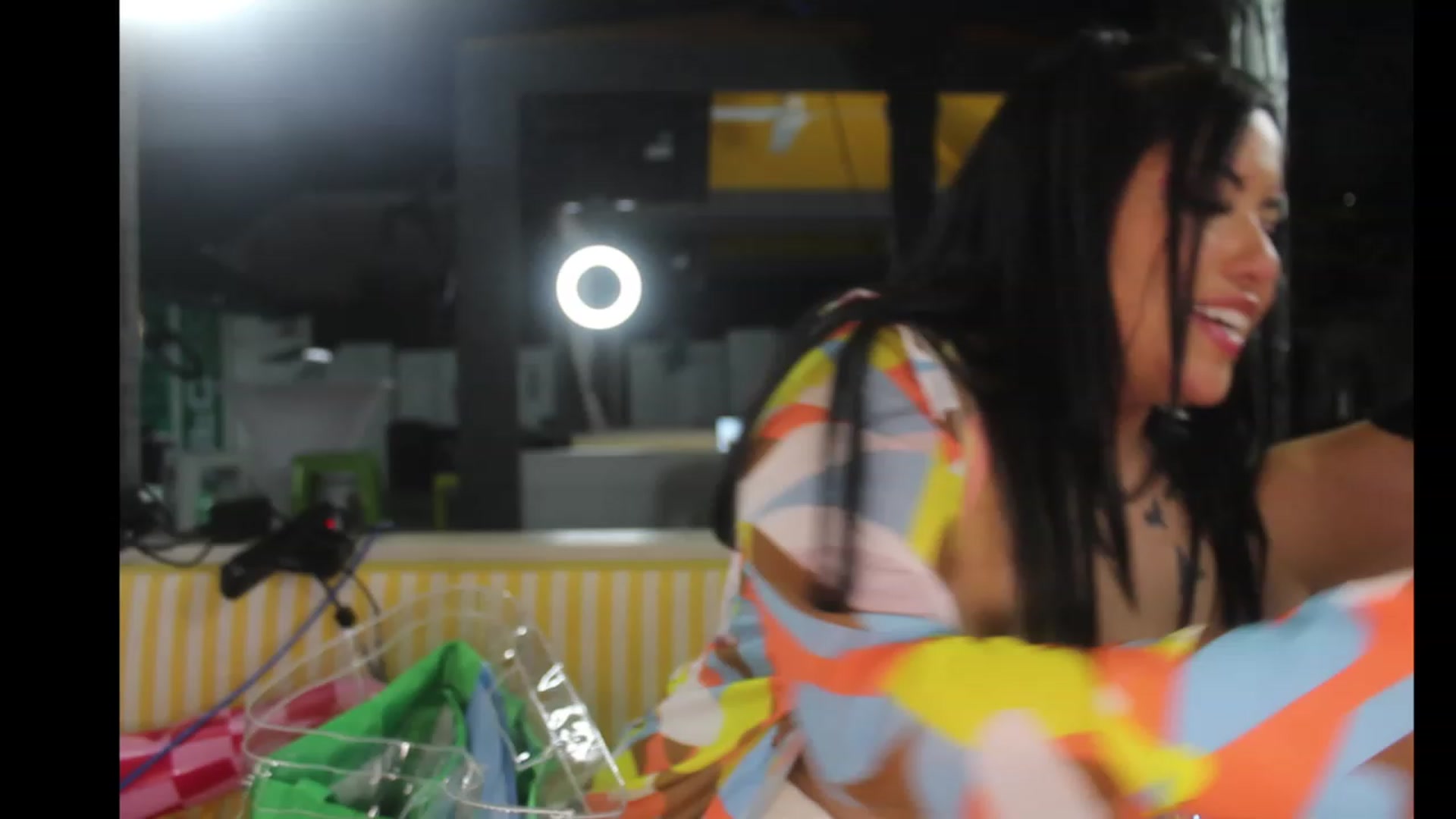 Gallery image thumbnail from Kamila__'s myfreecams stream on, 05/25/2023, 07:46 image 17 of 20
