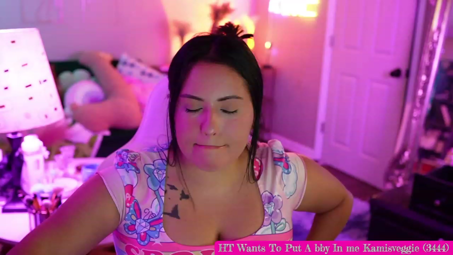 Gallery image thumbnail from Kamila__'s myfreecams stream on, 06/19/2023, 03:01 image 19 of 20