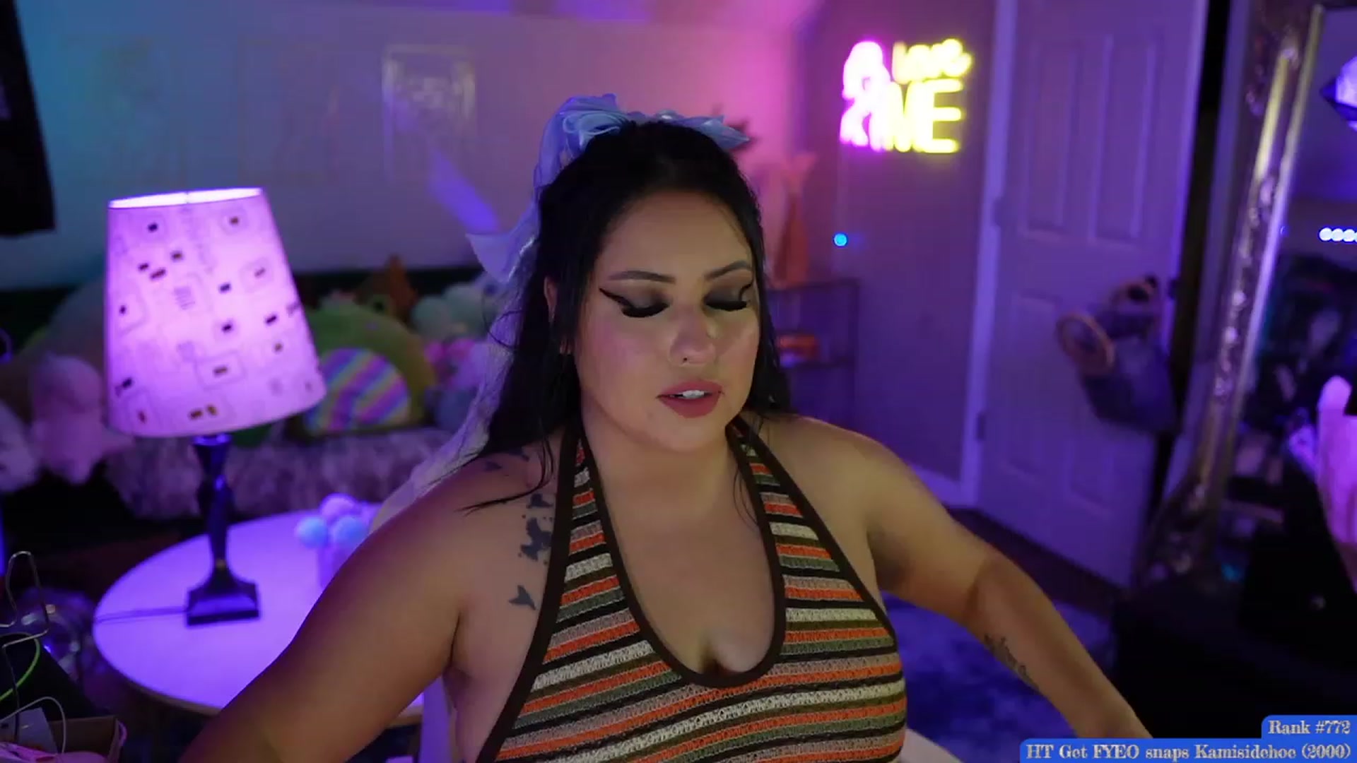 Gallery image thumbnail from Kamila__'s myfreecams stream on, 07/01/2023, 02:37 image 19 of 20