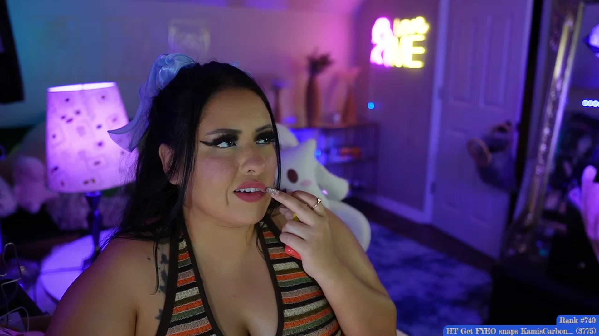 Gallery image thumbnail from Kamila__'s myfreecams stream on, 07/01/2023, 04:03 image 1 of 20