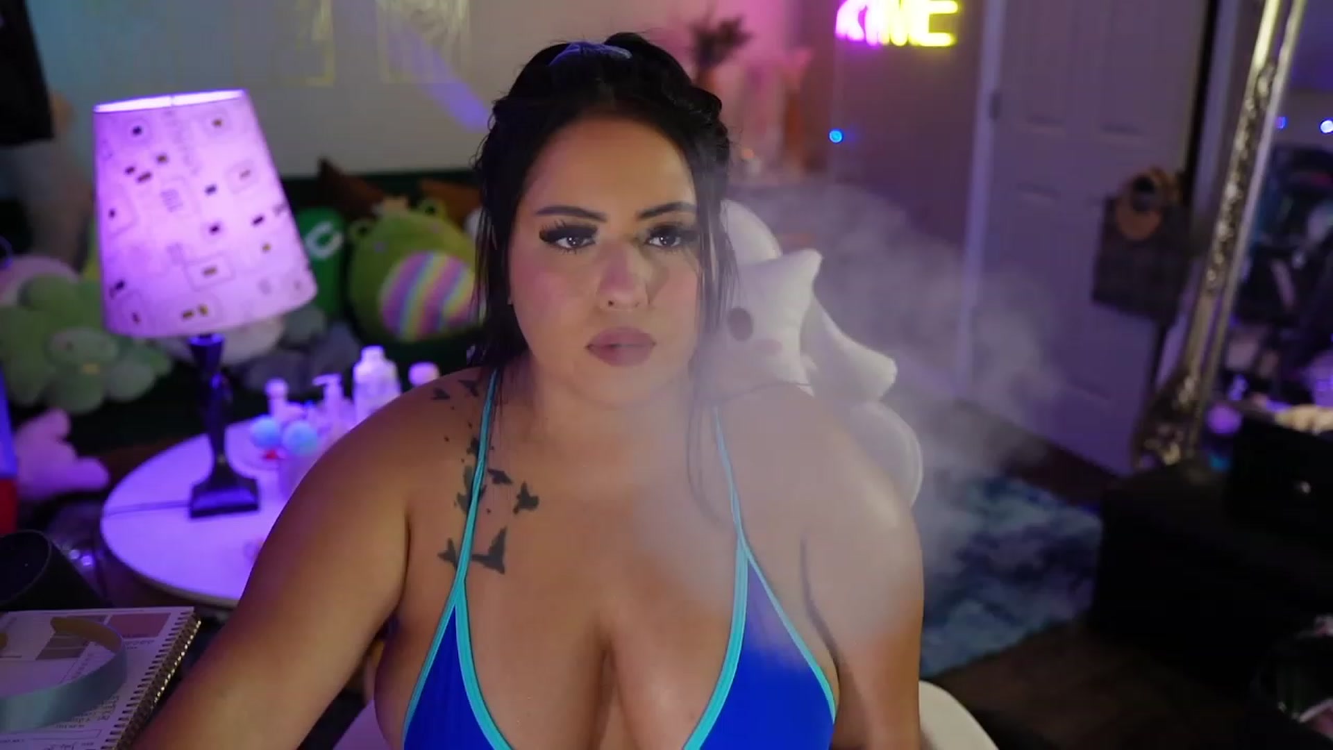 Gallery image thumbnail from Kamila__'s myfreecams stream on, 07/04/2023, 03:29 image 4 of 20