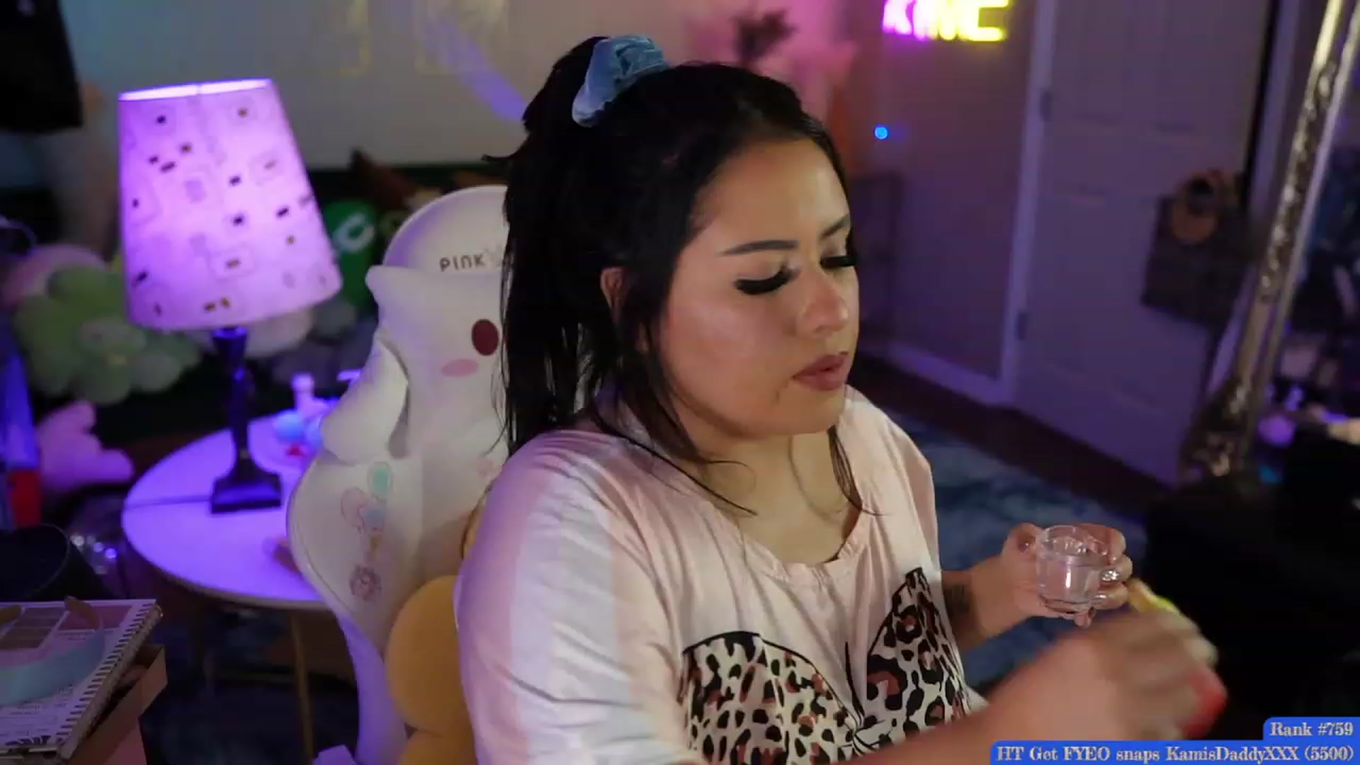 Gallery image thumbnail from Kamila__'s myfreecams stream on, 07/04/2023, 06:21 image 13 of 20