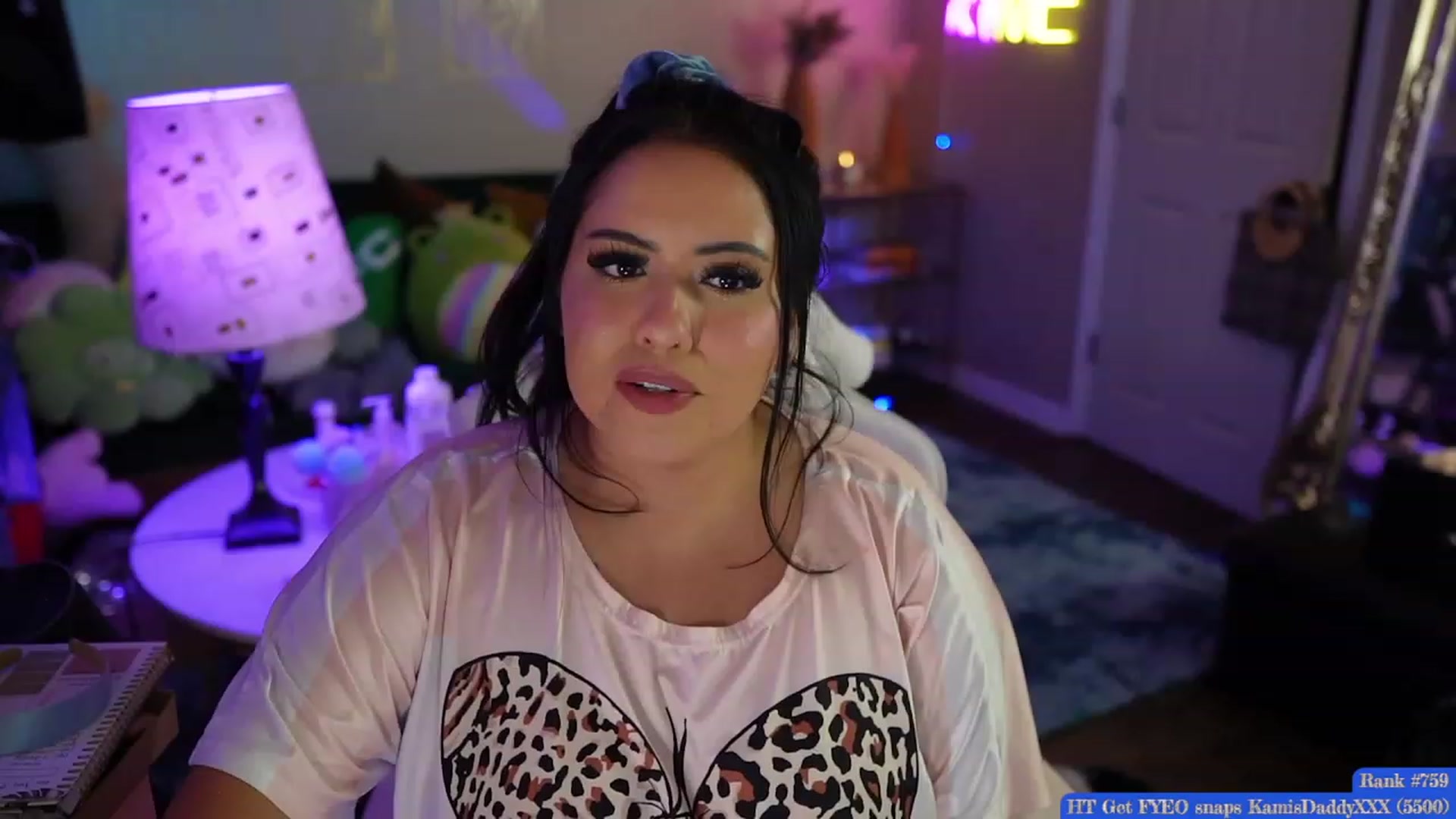 Gallery image thumbnail from Kamila__'s myfreecams stream on, 07/04/2023, 06:21 image 12 of 20