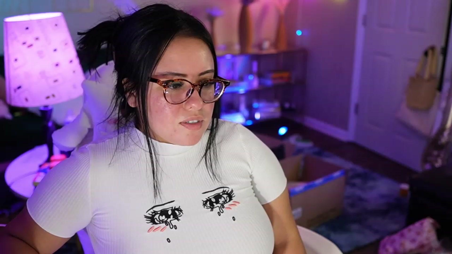 Gallery image thumbnail from Kamila__'s myfreecams stream on, 07/10/2023, 09:13 image 8 of 20