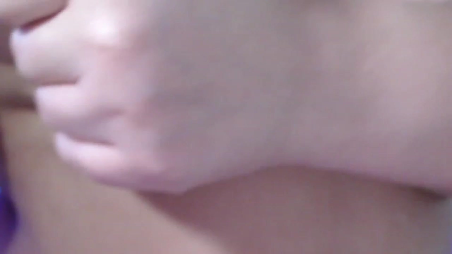 Gallery image thumbnail from Kamila__'s myfreecams stream on, 07/10/2023, 10:52 image 15 of 20