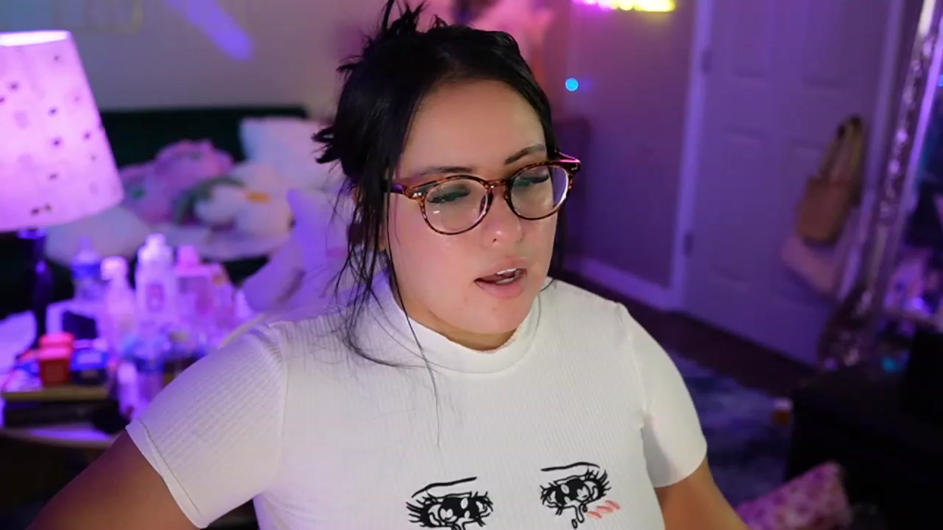 Gallery image thumbnail from Kamila__'s myfreecams stream on, 07/10/2023, 10:52 image 6 of 20