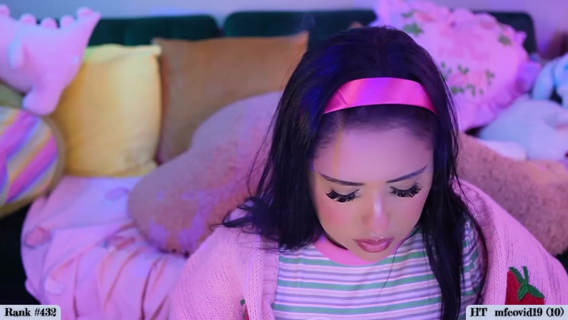 Gallery image thumbnail from Kamila__'s myfreecams stream on, 07/29/2023, 04:51 image 17 of 20