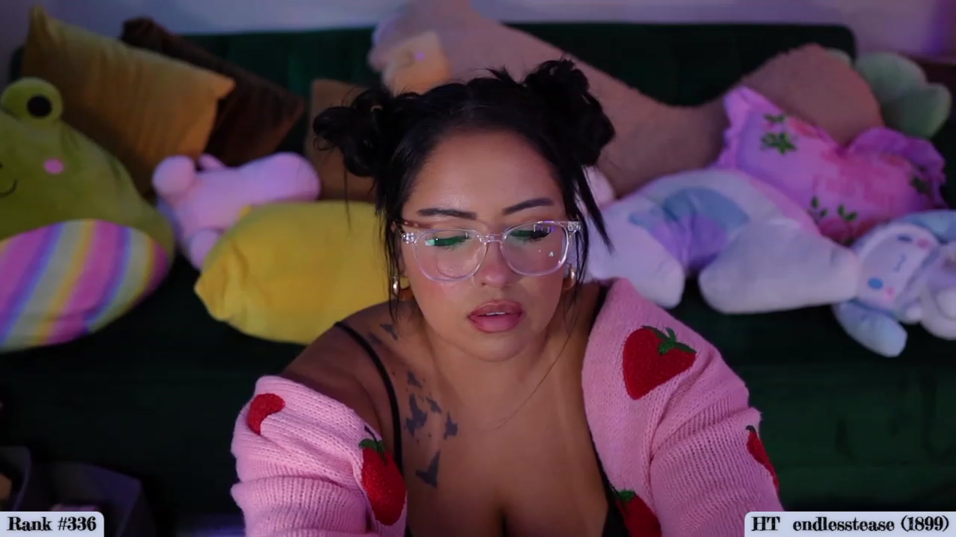 Gallery image thumbnail from Kamila__'s myfreecams stream on, 07/31/2023, 01:35 image 19 of 20