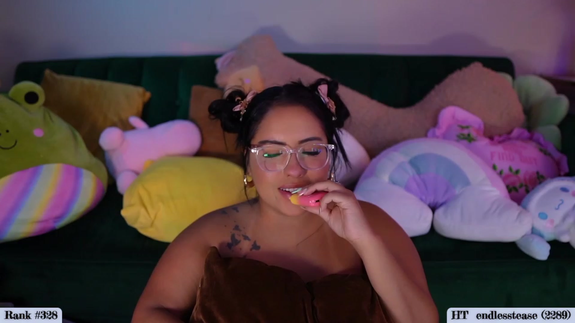 Gallery image thumbnail from Kamila__'s myfreecams stream on, 07/31/2023, 03:00 image 1 of 20