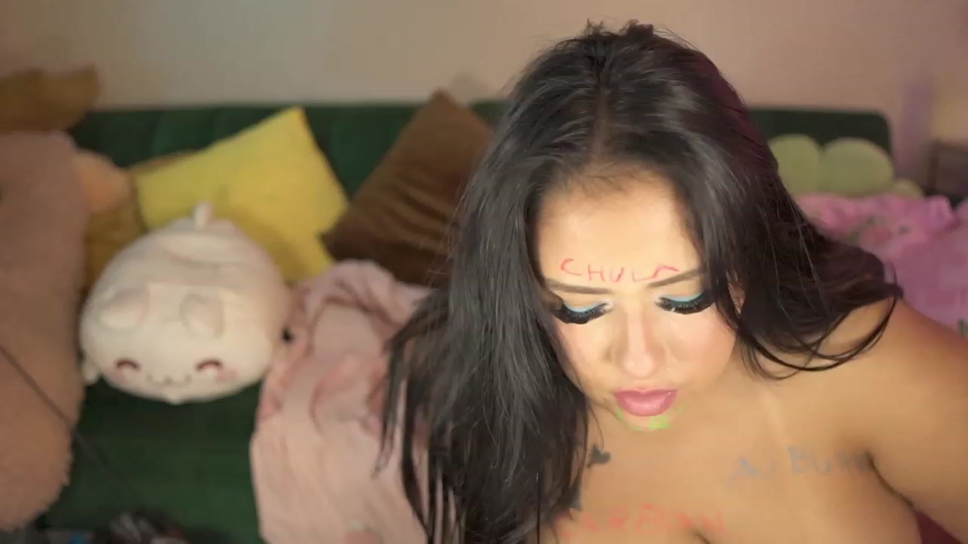 Gallery image thumbnail from Kamila__'s myfreecams stream on, 08/05/2023, 08:54 image 4 of 20