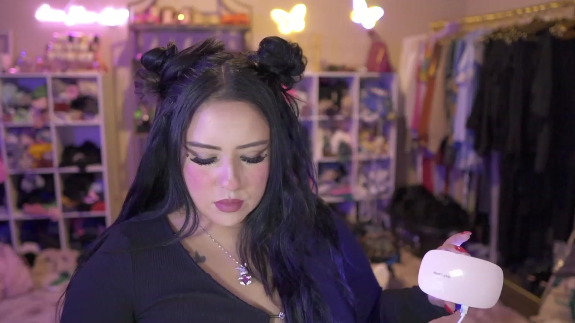 Gallery image thumbnail from Kamila__'s myfreecams stream on, 08/11/2023, 01:57 image 2 of 20