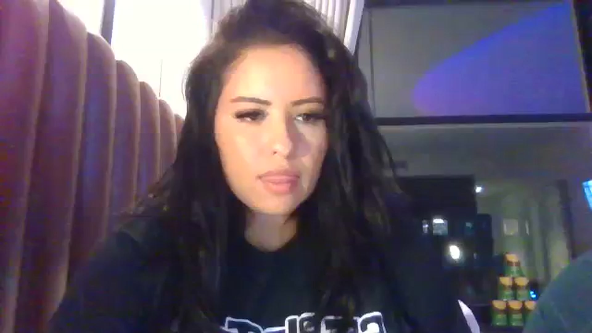 Gallery image thumbnail from Kamila__'s myfreecams stream on, 08/15/2023, 04:04 image 1 of 20
