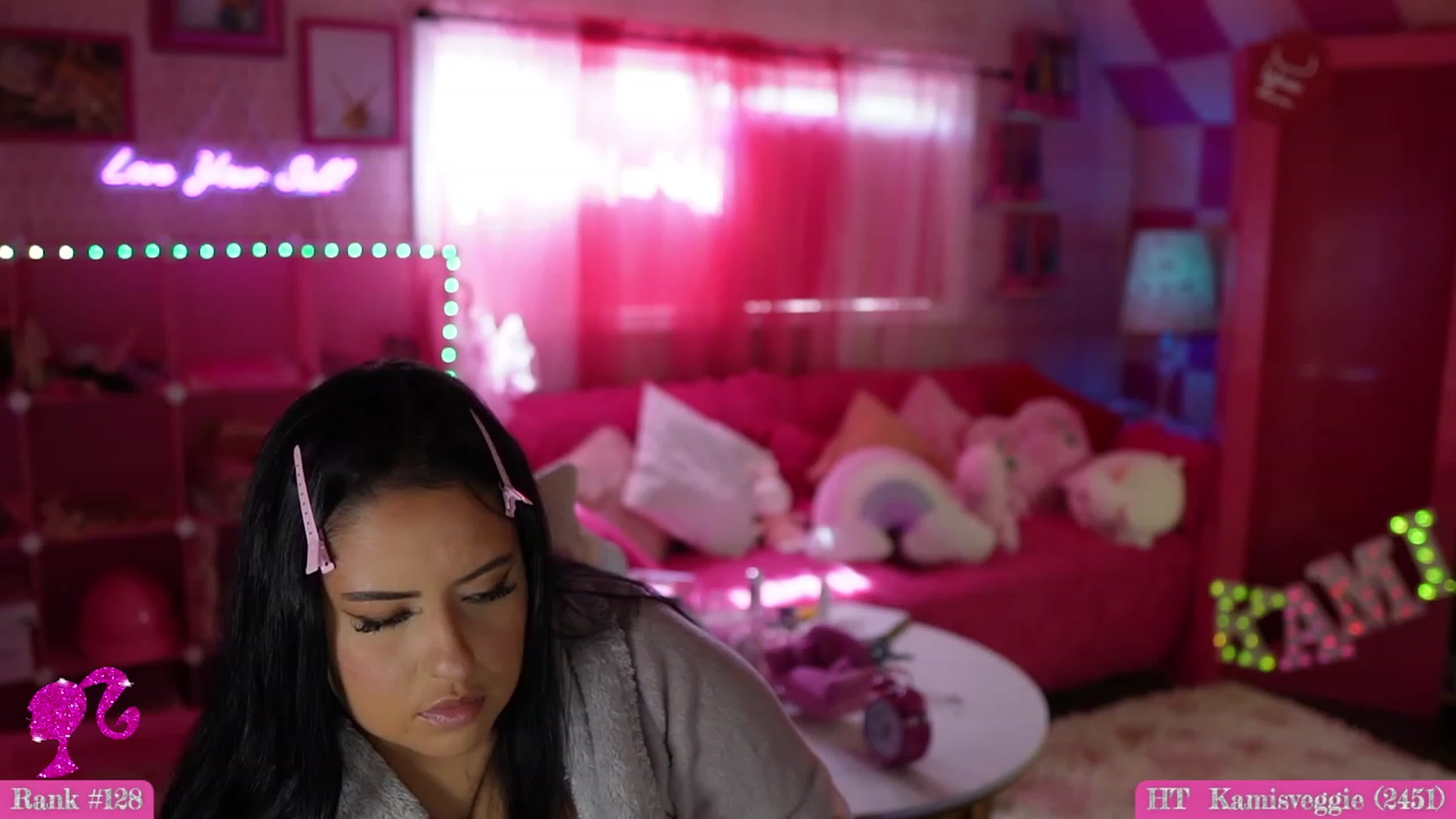 Gallery image thumbnail from Kamila__'s myfreecams stream on, 09/10/2023, 18:15 image 19 of 20