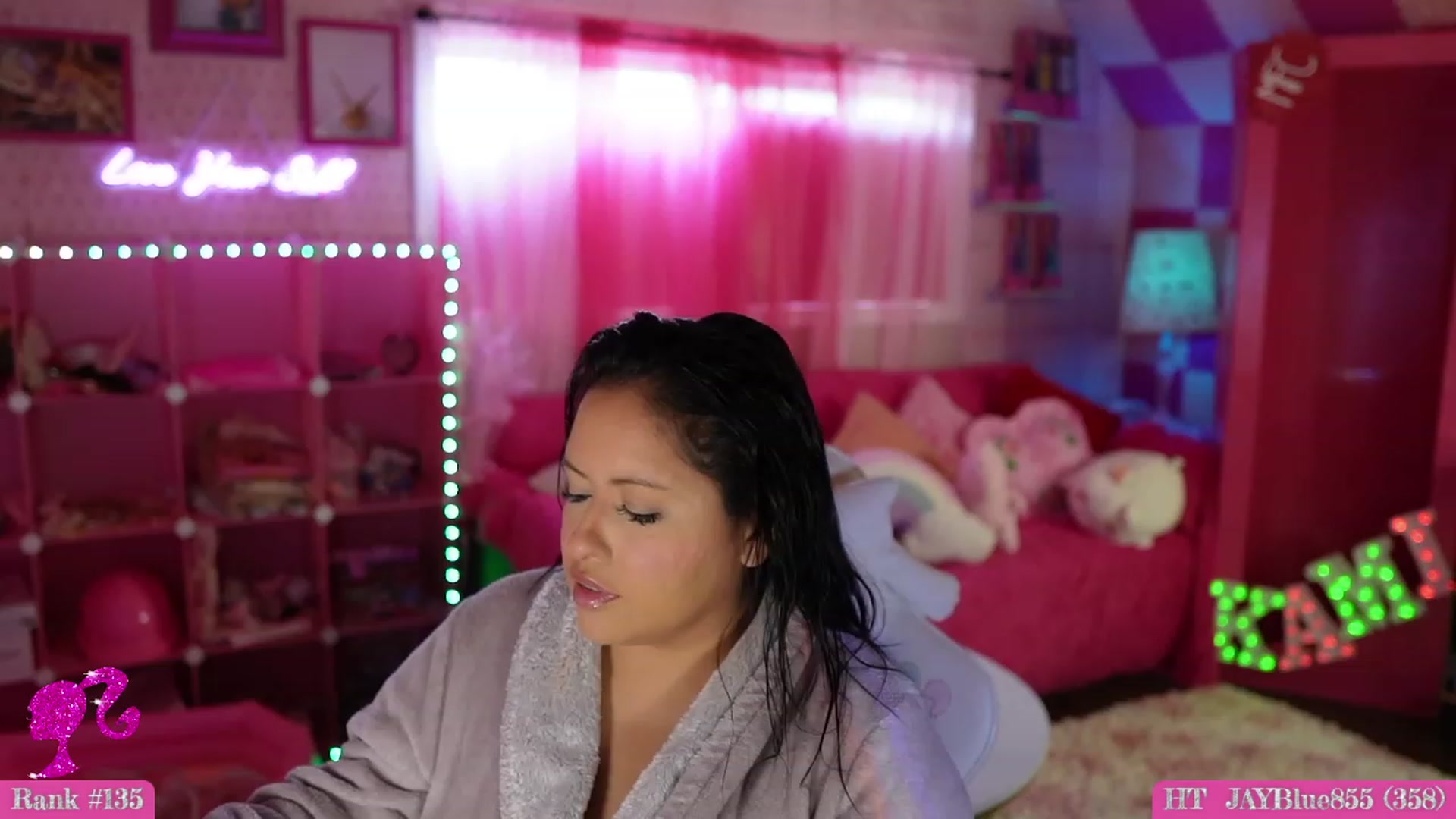 Gallery image thumbnail from Kamila__'s myfreecams stream on, 09/10/2023, 18:15 image 8 of 20