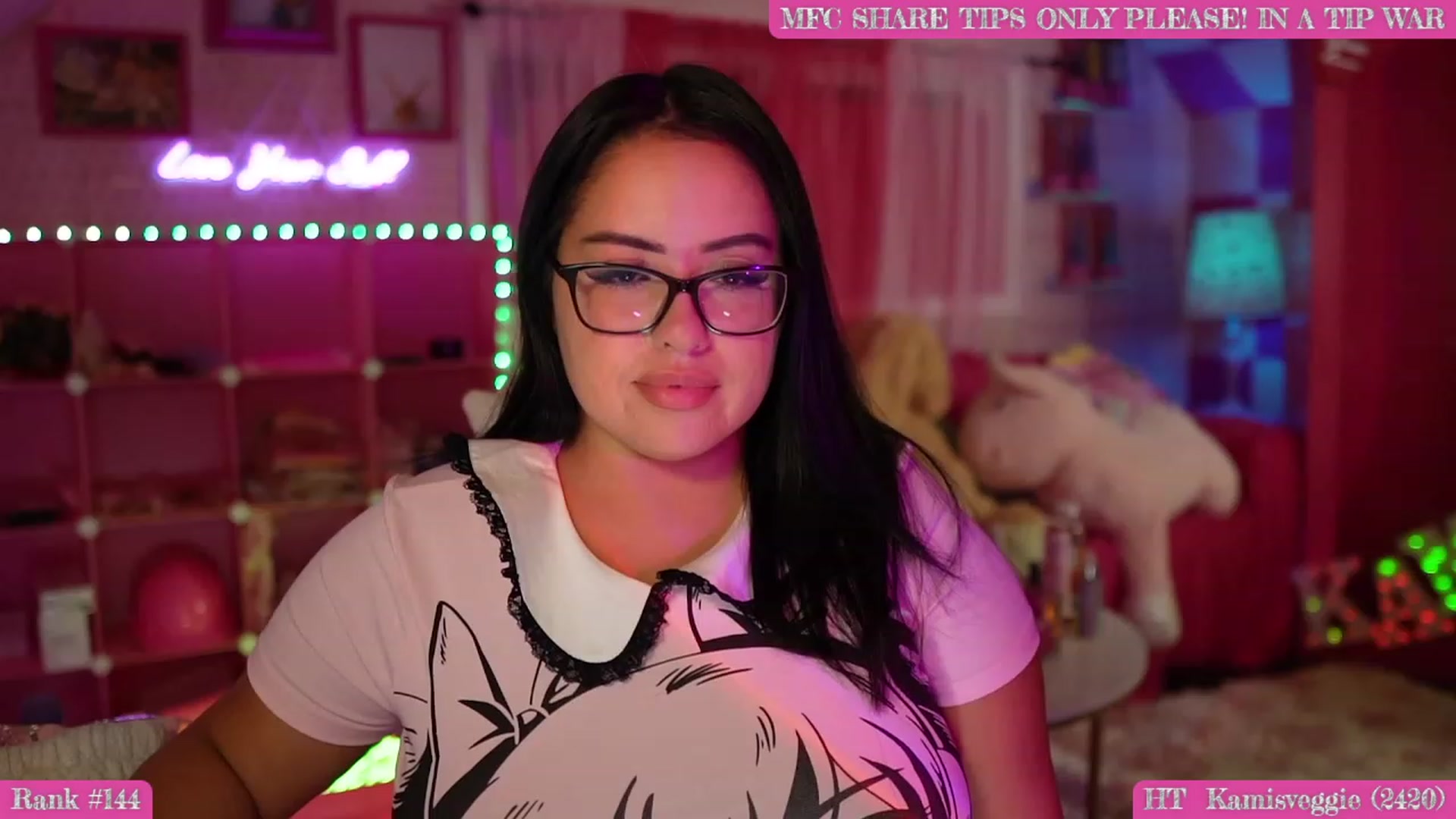 Gallery image thumbnail from Kamila__'s myfreecams stream on, 09/24/2023, 10:04 image 2 of 20