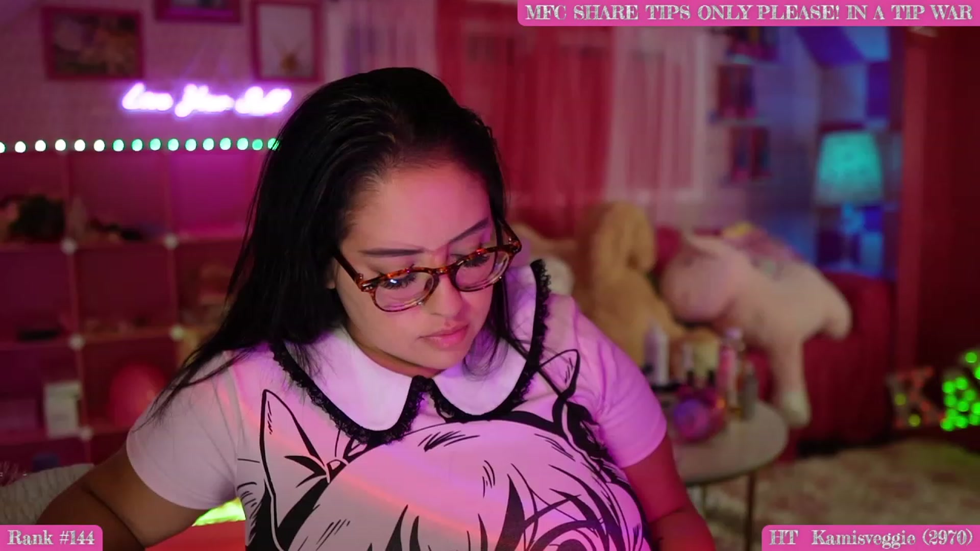 Gallery image thumbnail from Kamila__'s myfreecams stream on, 09/24/2023, 10:48 image 2 of 20