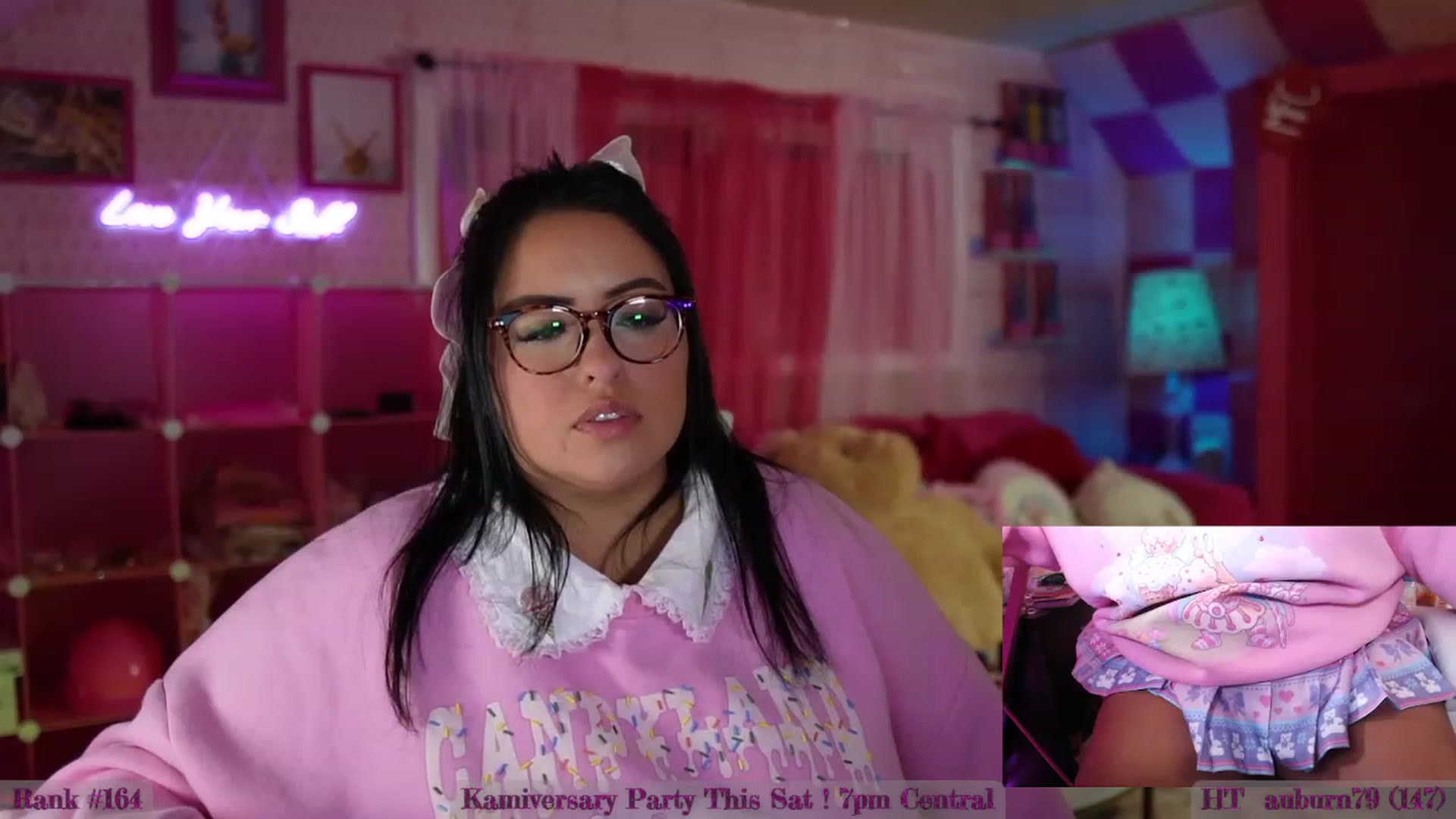 Gallery image thumbnail from Kamila__'s myfreecams stream on, 09/27/2023, 02:30 image 15 of 20