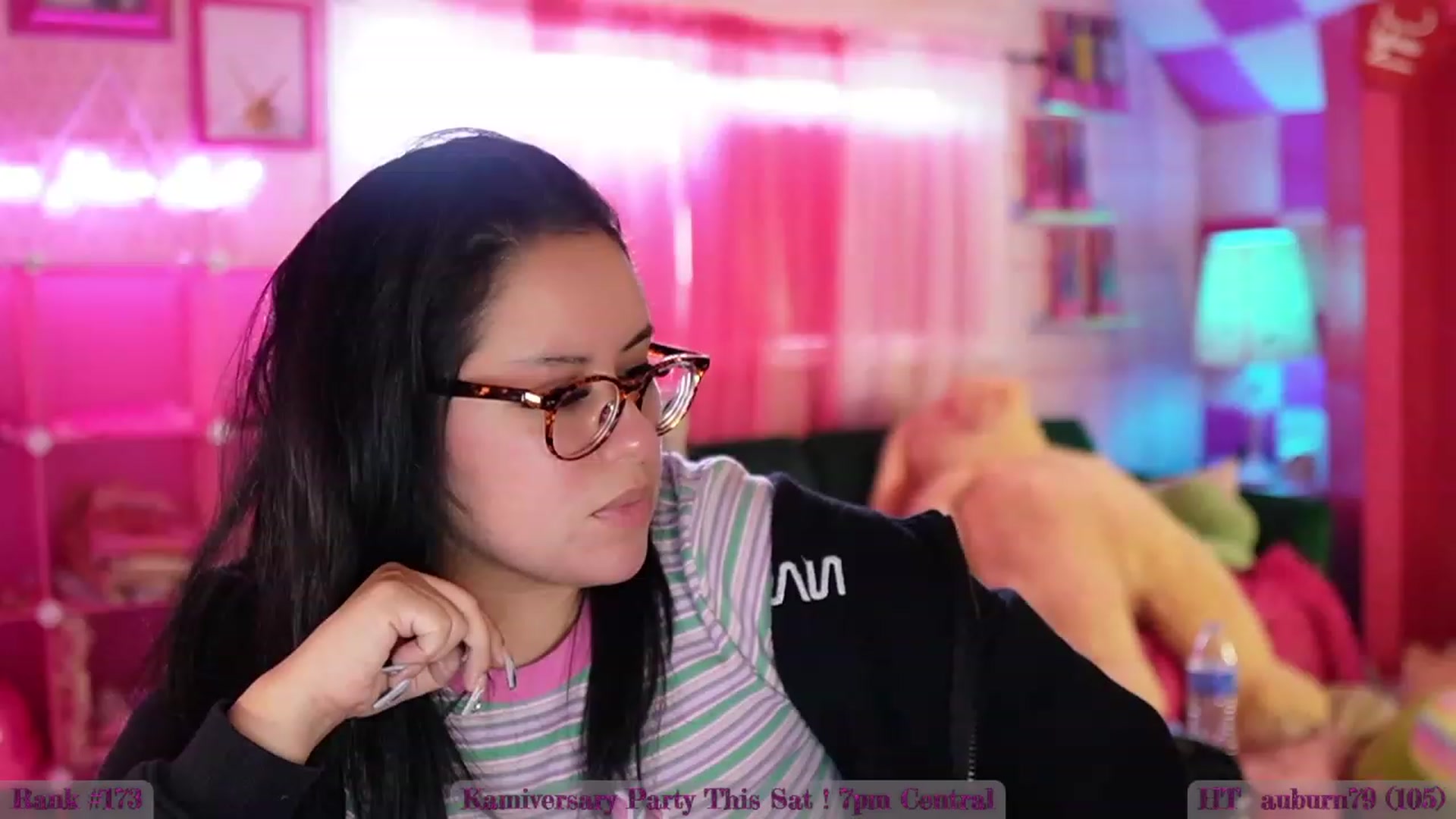 Gallery image thumbnail from Kamila__'s myfreecams stream on, 09/29/2023, 21:43 image 15 of 20