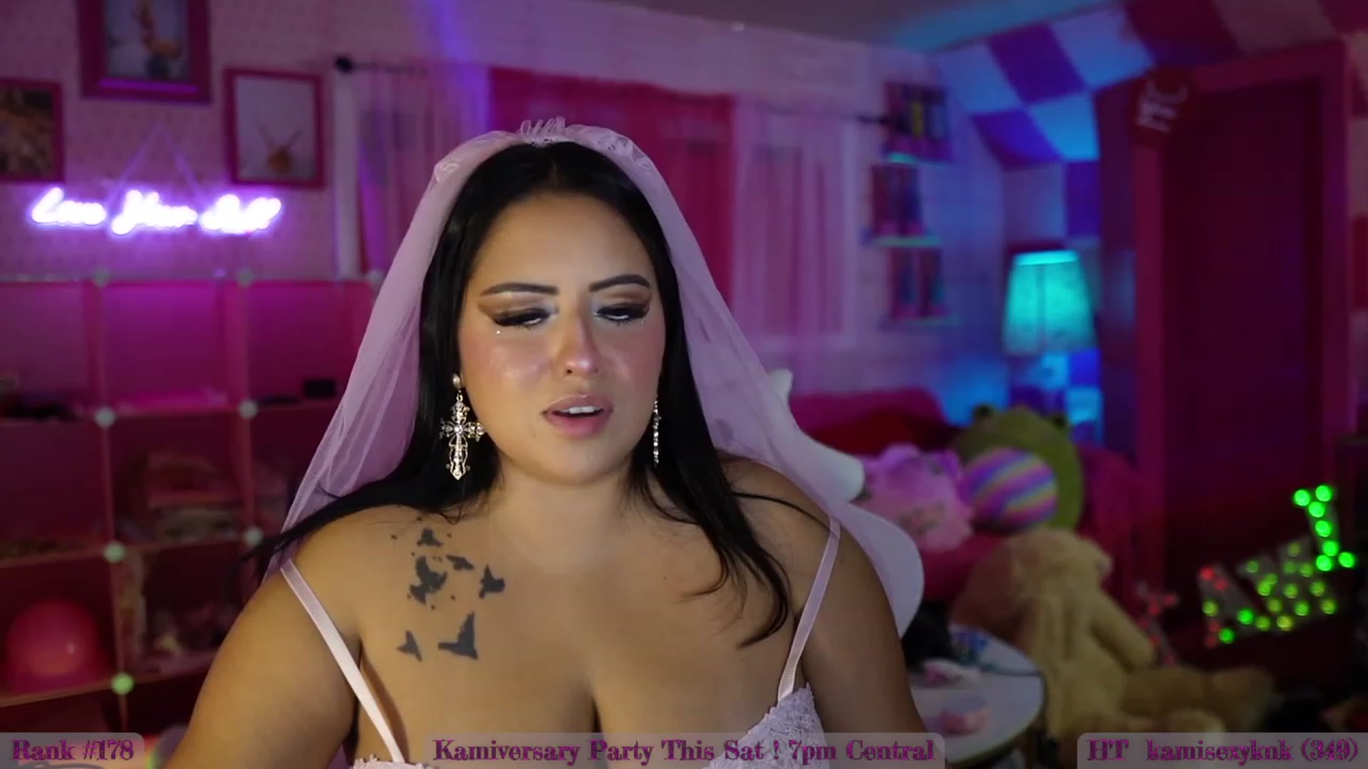 Gallery image thumbnail from Kamila__'s myfreecams stream on, 09/30/2023, 06:57 image 7 of 20
