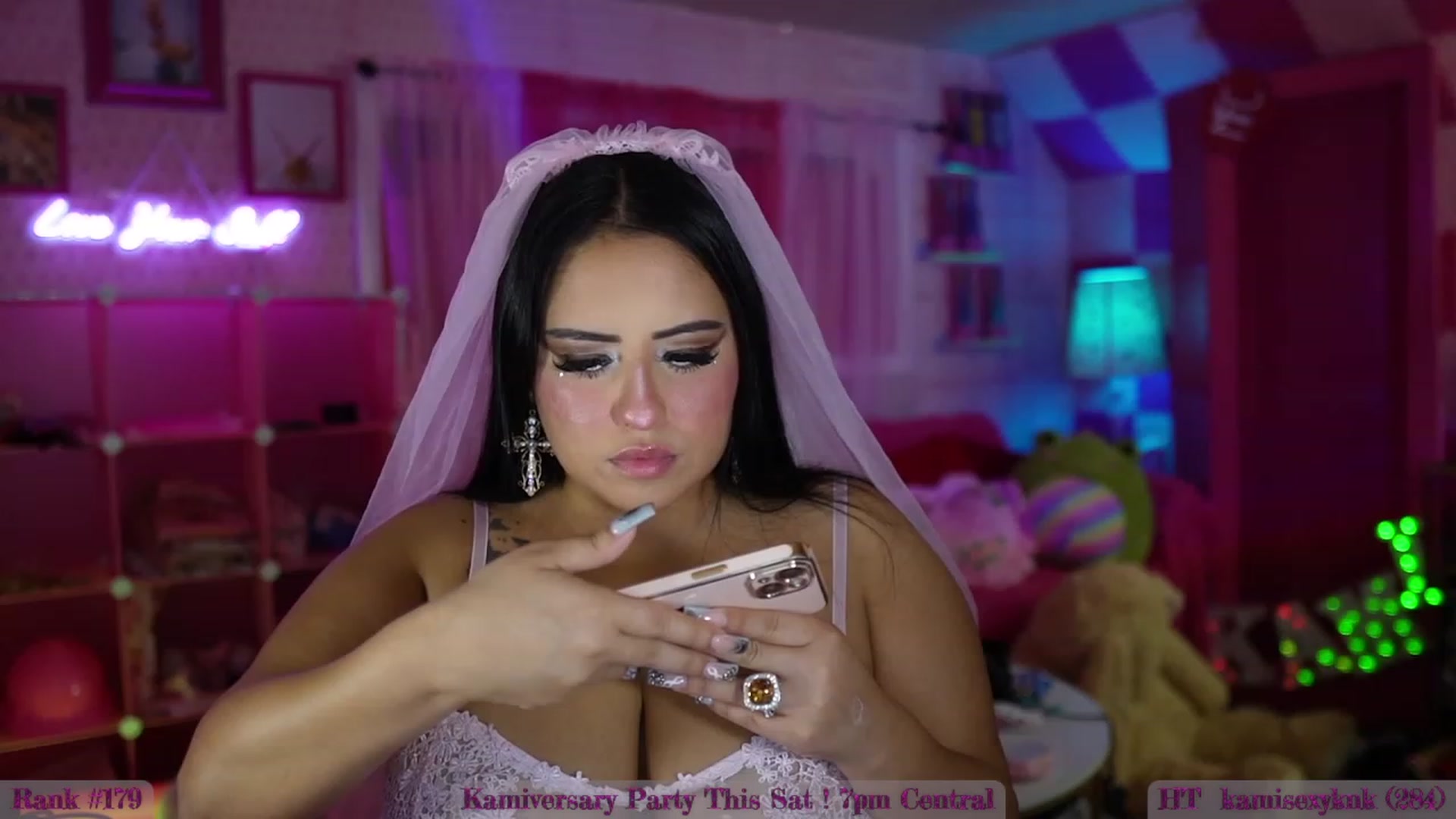 Gallery image thumbnail from Kamila__'s myfreecams stream on, 09/30/2023, 06:57 image 2 of 20