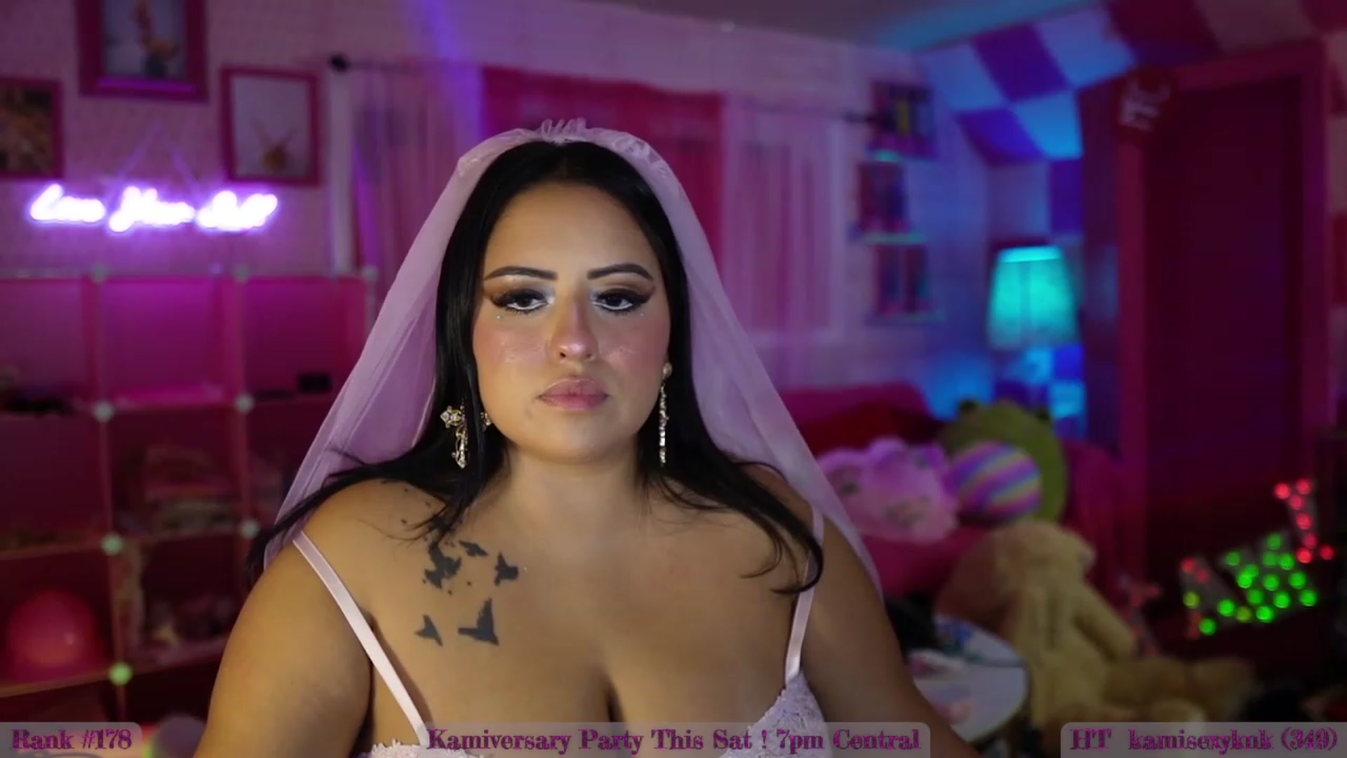 Gallery image thumbnail from Kamila__'s myfreecams stream on, 09/30/2023, 06:57 image 5 of 20