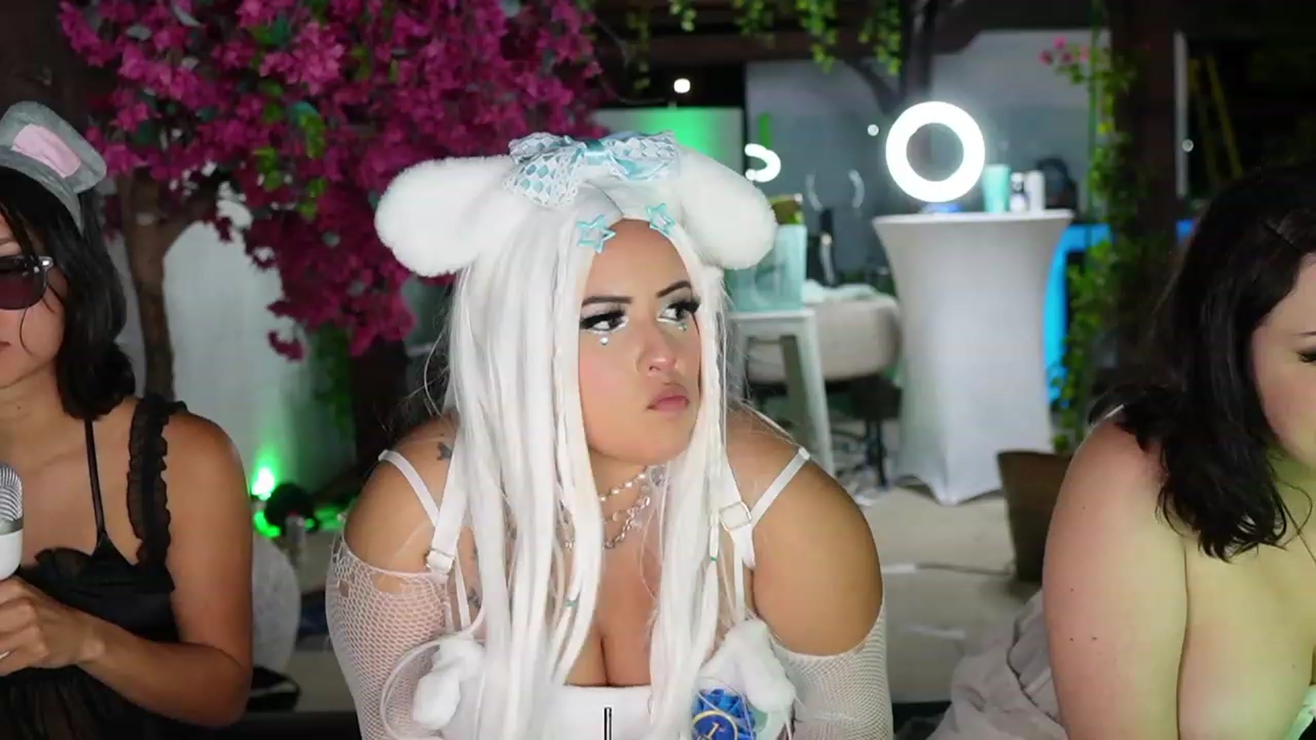Gallery image thumbnail from Kamila__'s myfreecams stream on, 10/12/2023, 05:11 image 19 of 20