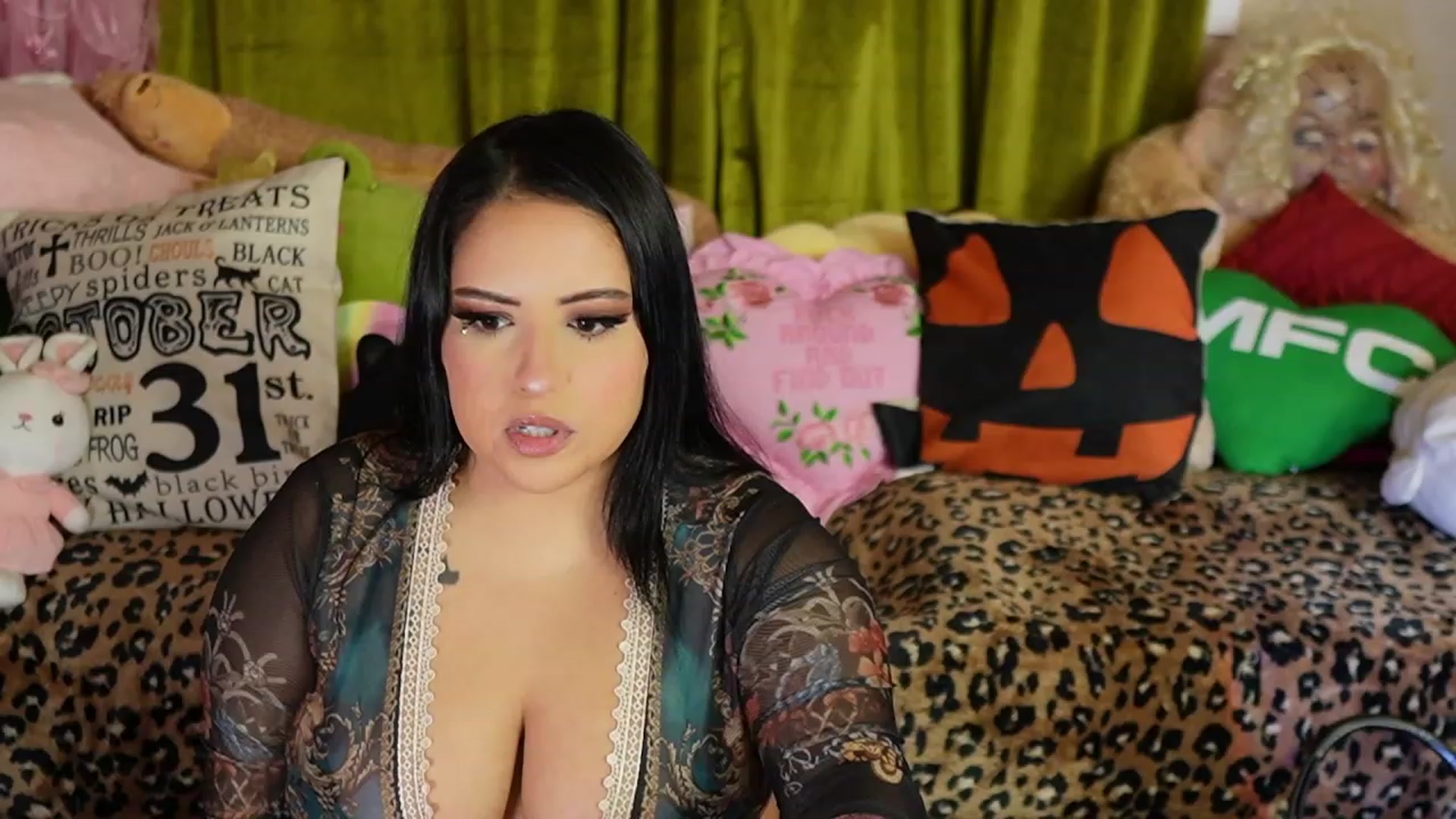 Gallery image thumbnail from Kamila__'s myfreecams stream on, 10/21/2023, 03:12 image 1 of 20