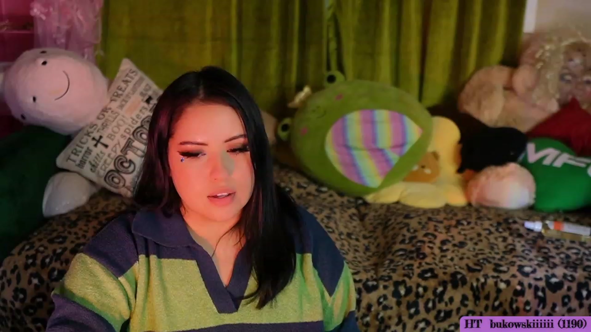 Gallery image thumbnail from Kamila__'s myfreecams stream on, 10/21/2023, 13:51 image 2 of 20