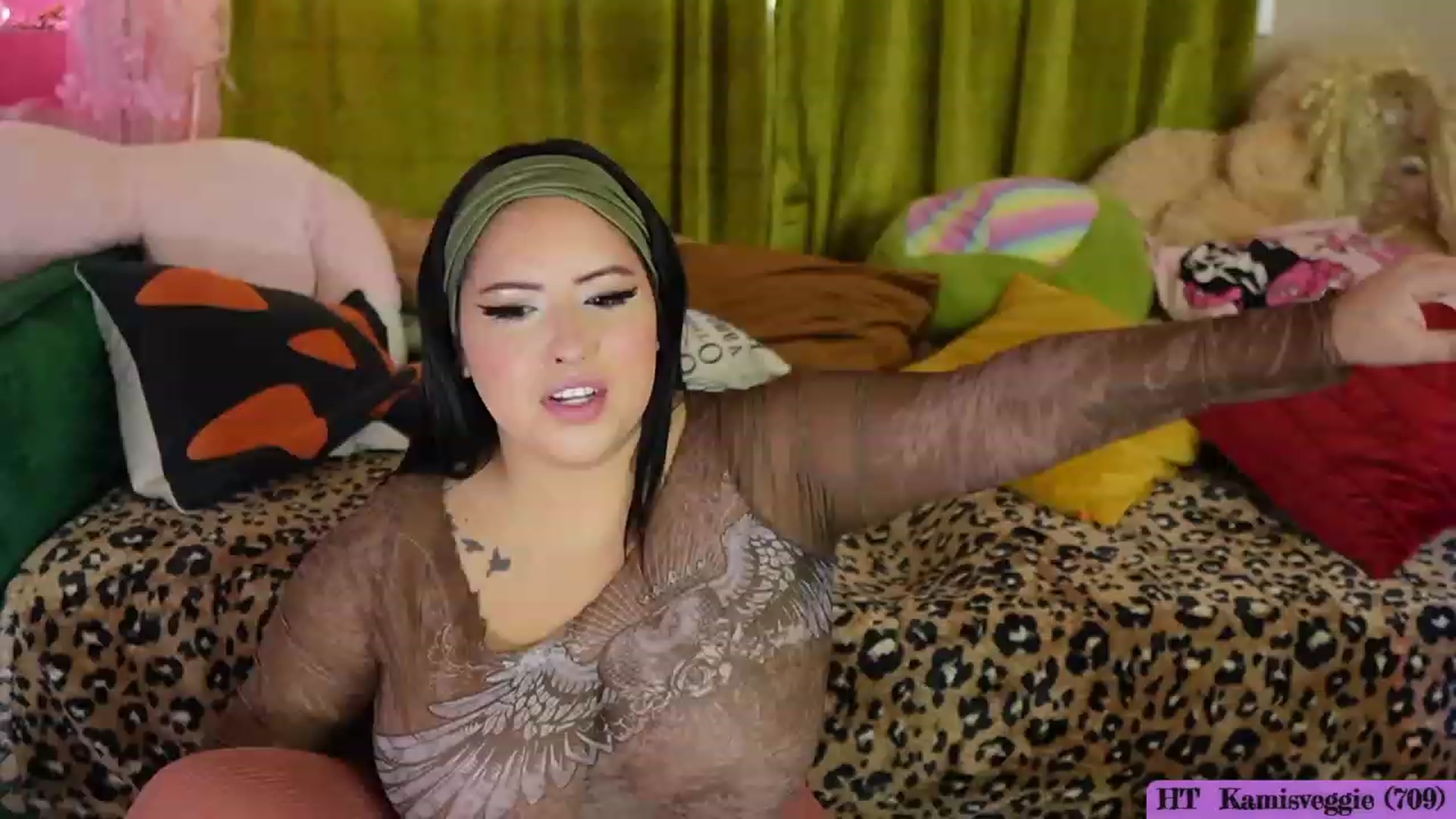 Gallery image thumbnail from Kamila__'s myfreecams stream on, 10/22/2023, 21:17 image 19 of 20