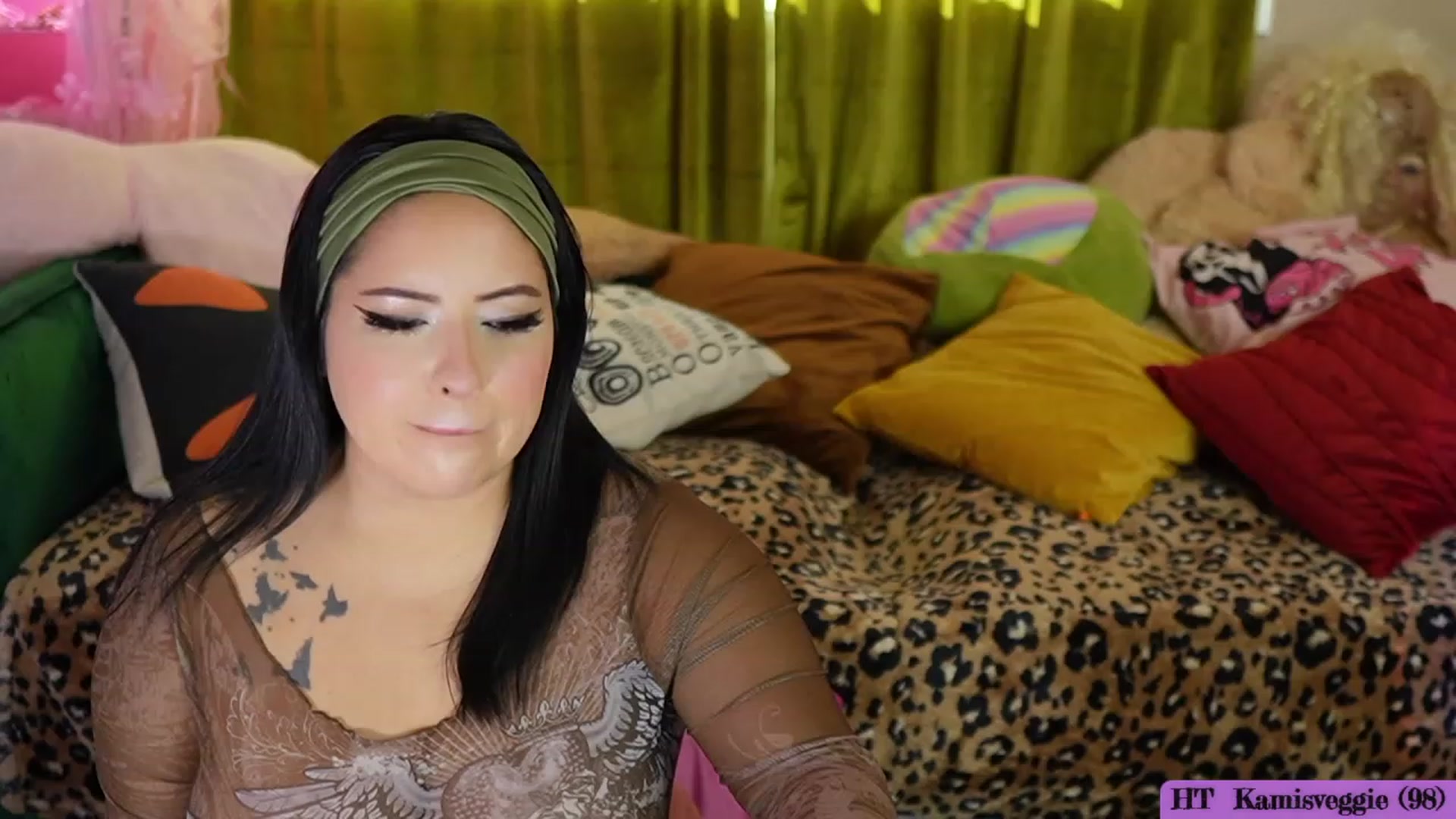 Gallery image thumbnail from Kamila__'s myfreecams stream on, 10/22/2023, 21:17 image 5 of 20