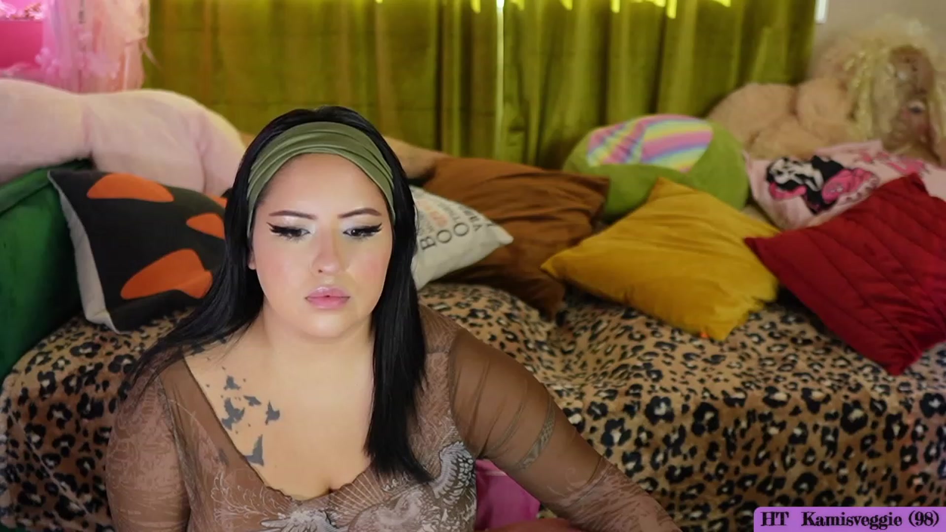 Gallery image thumbnail from Kamila__'s myfreecams stream on, 10/22/2023, 21:17 image 4 of 20