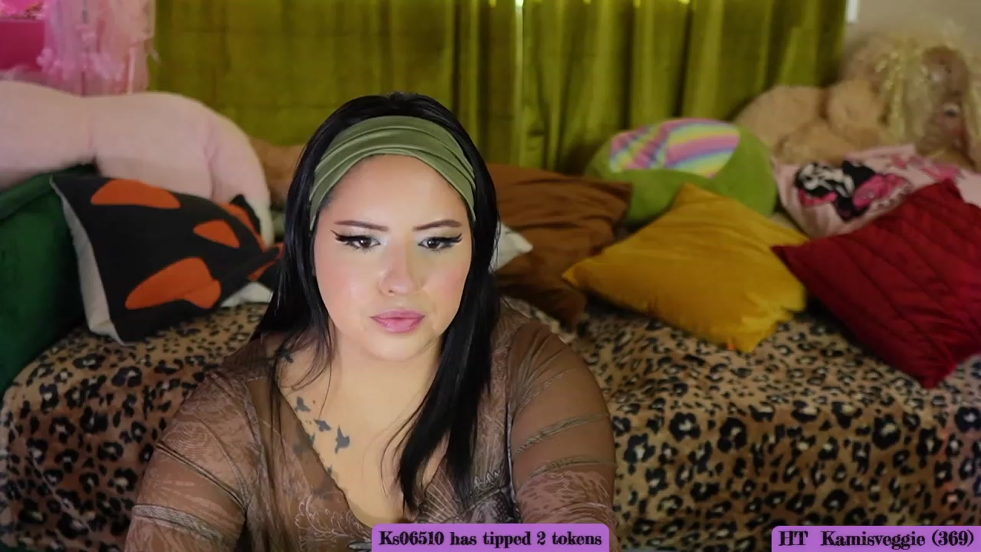 Gallery image thumbnail from Kamila__'s myfreecams stream on, 10/22/2023, 21:17 image 13 of 20