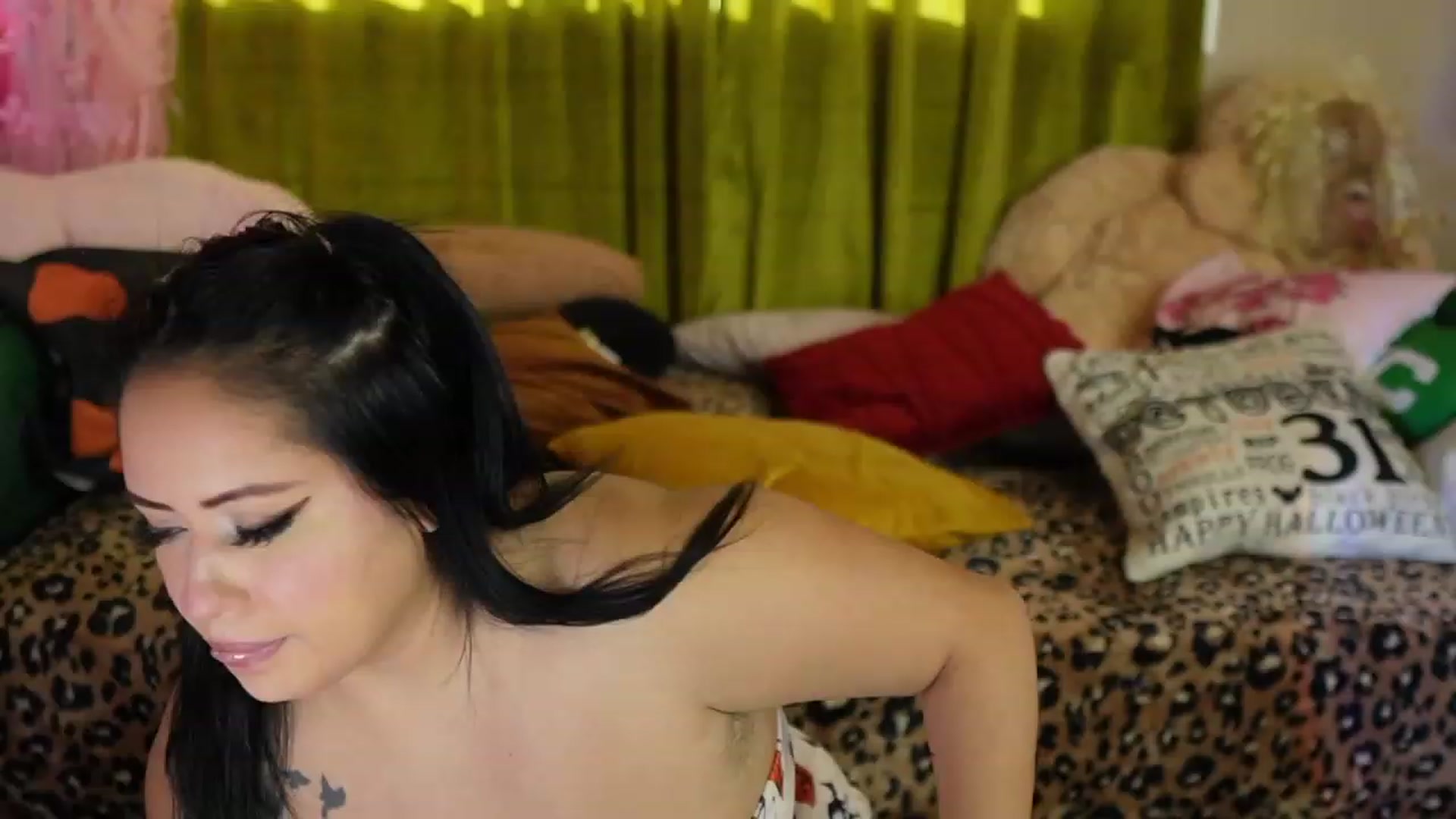 Gallery image thumbnail from Kamila__'s myfreecams stream on, 10/23/2023, 21:58 image 5 of 20