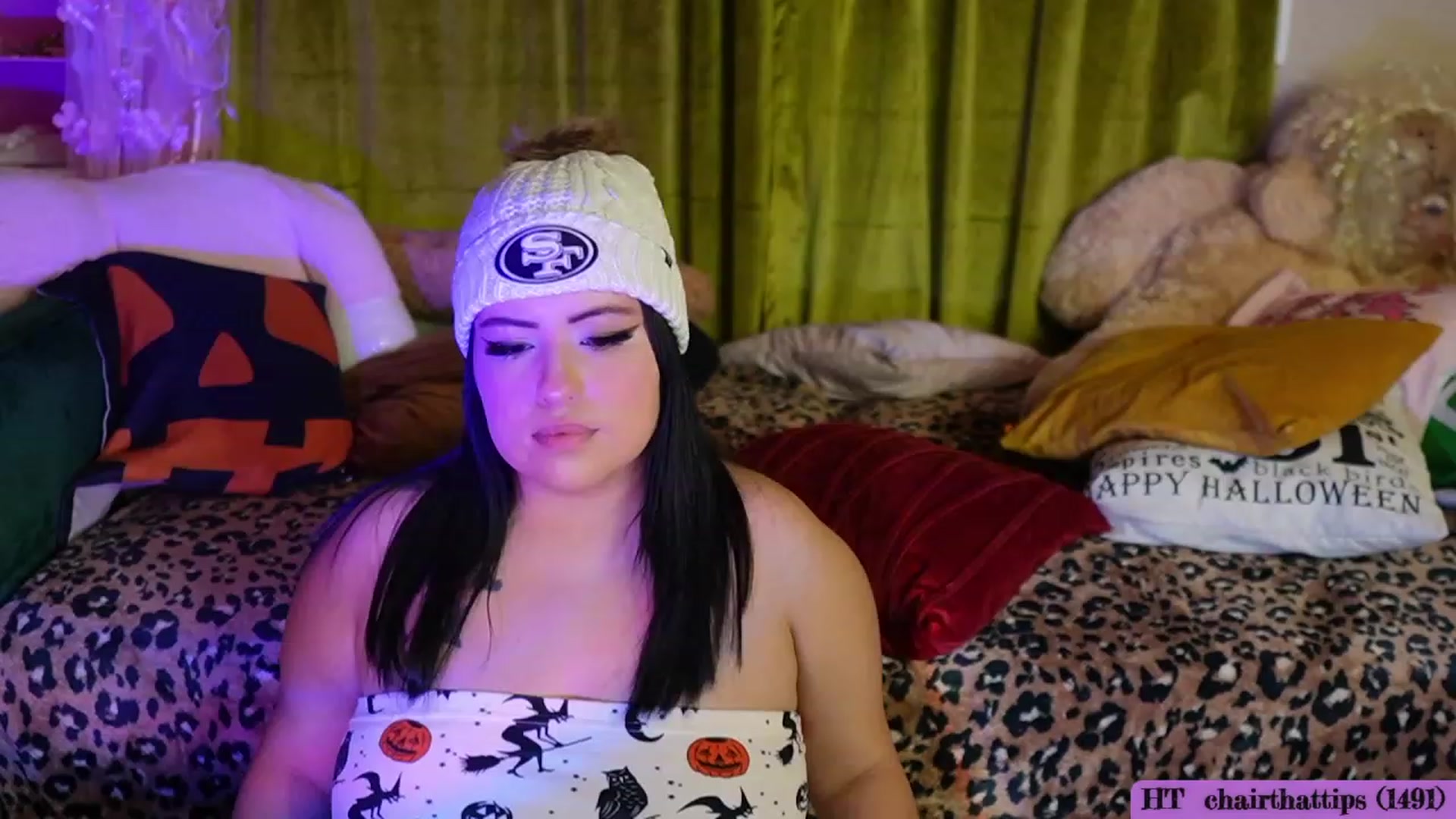 Gallery image thumbnail from Kamila__'s myfreecams stream on, 10/24/2023, 03:21 image 19 of 20