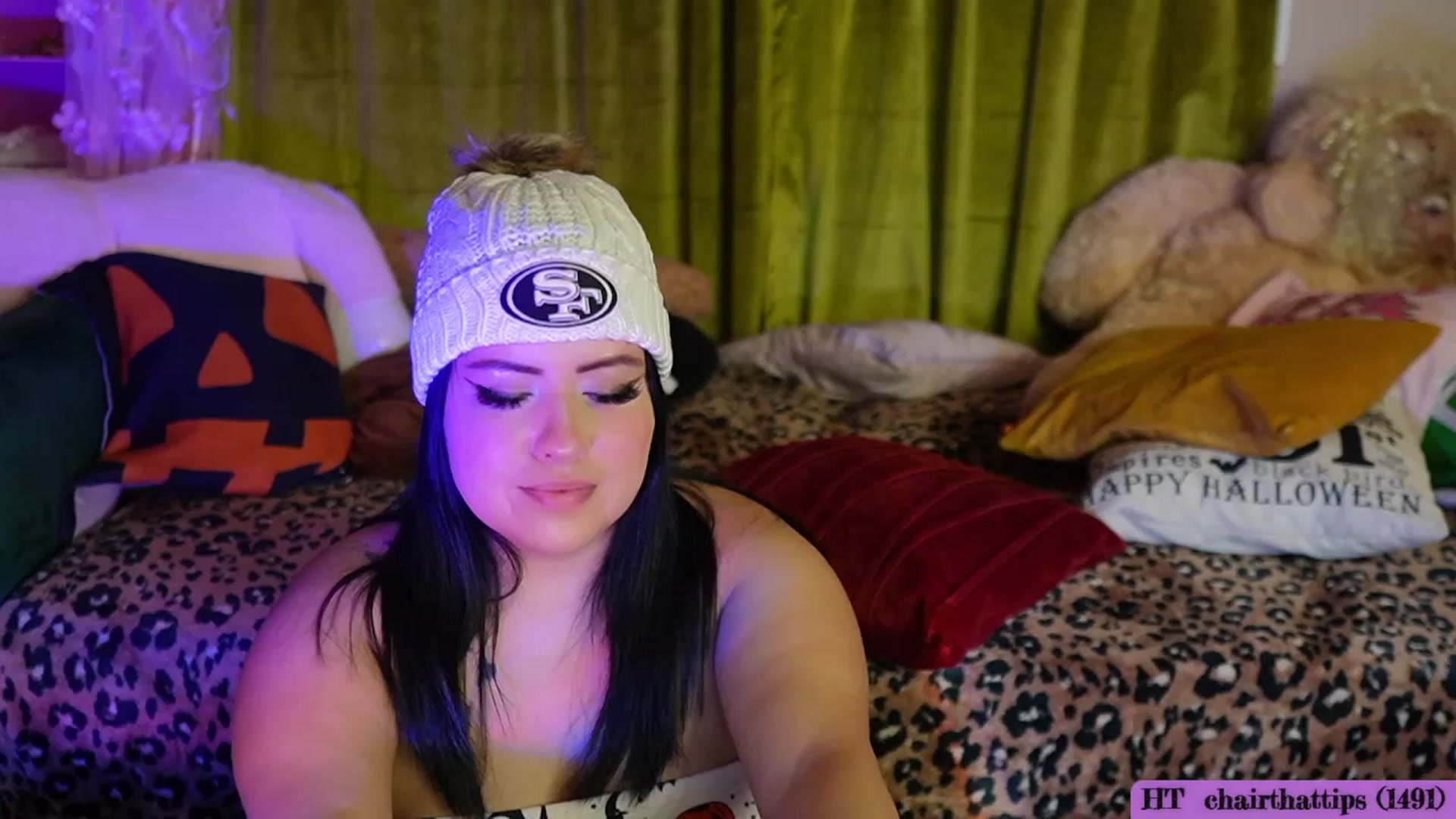 Gallery image thumbnail from Kamila__'s myfreecams stream on, 10/24/2023, 03:21 image 17 of 20