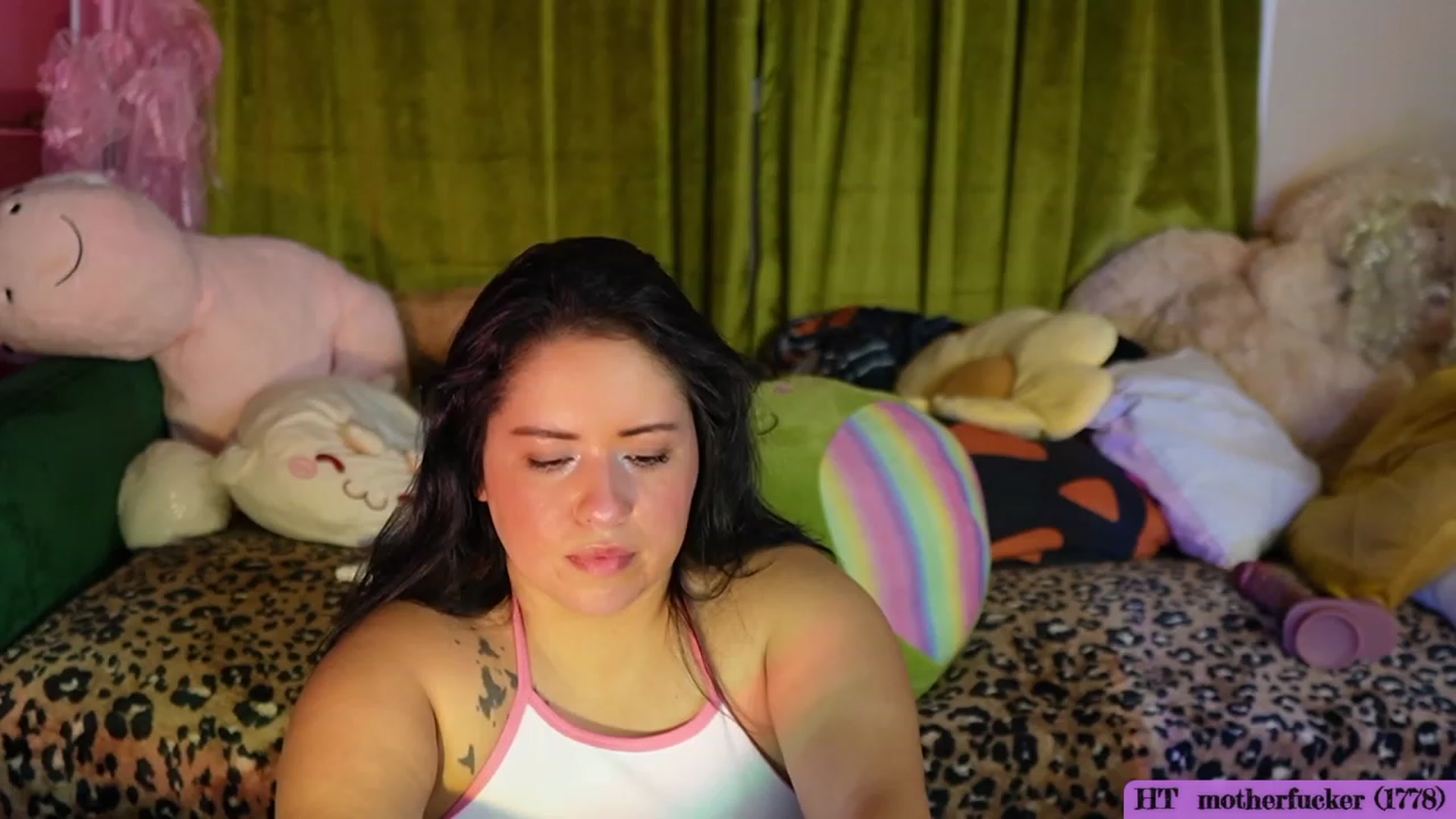Gallery image thumbnail from Kamila__'s myfreecams stream on, 10/25/2023, 06:21 image 11 of 20