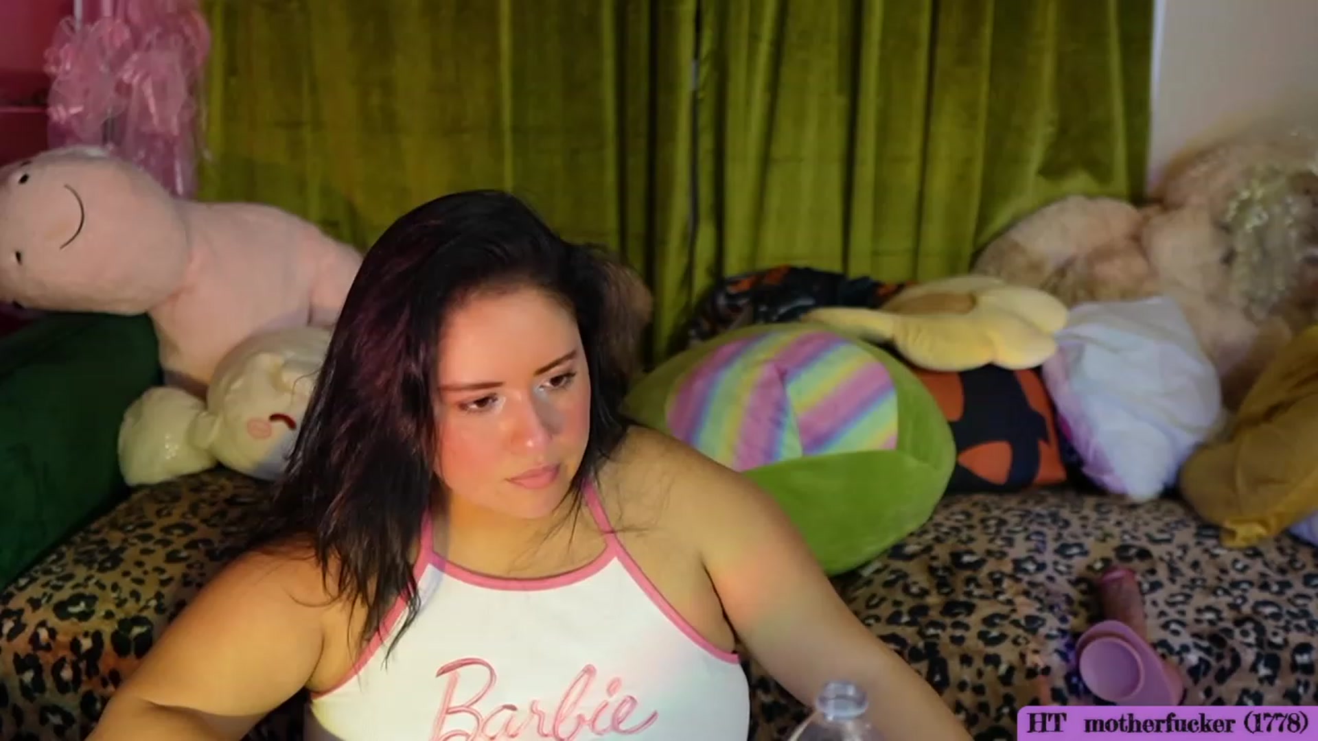 Gallery image thumbnail from Kamila__'s myfreecams stream on, 10/25/2023, 06:21 image 9 of 20