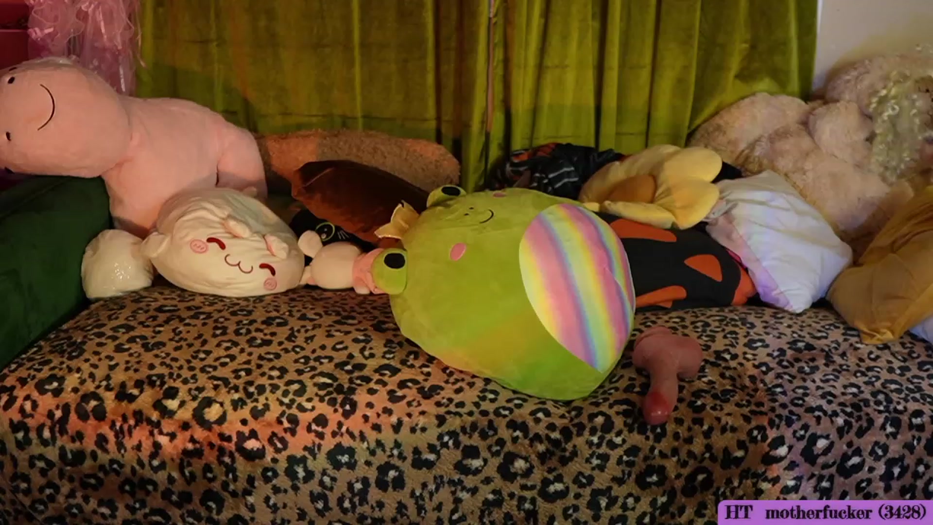 Gallery image thumbnail from Kamila__'s myfreecams stream on, 10/25/2023, 06:21 image 20 of 20