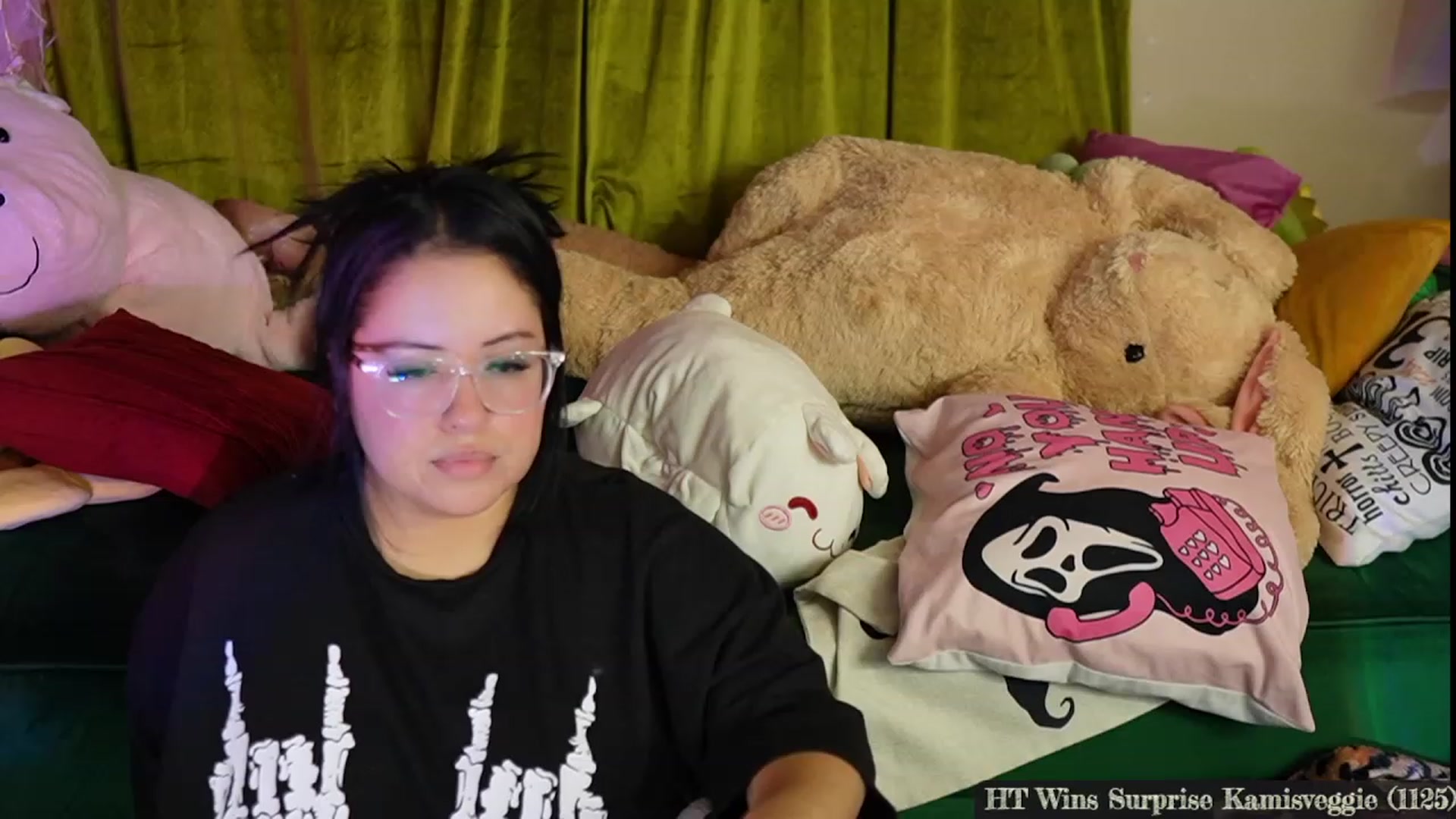 Gallery image thumbnail from Kamila__'s myfreecams stream on, 10/29/2023, 22:07 image 15 of 20
