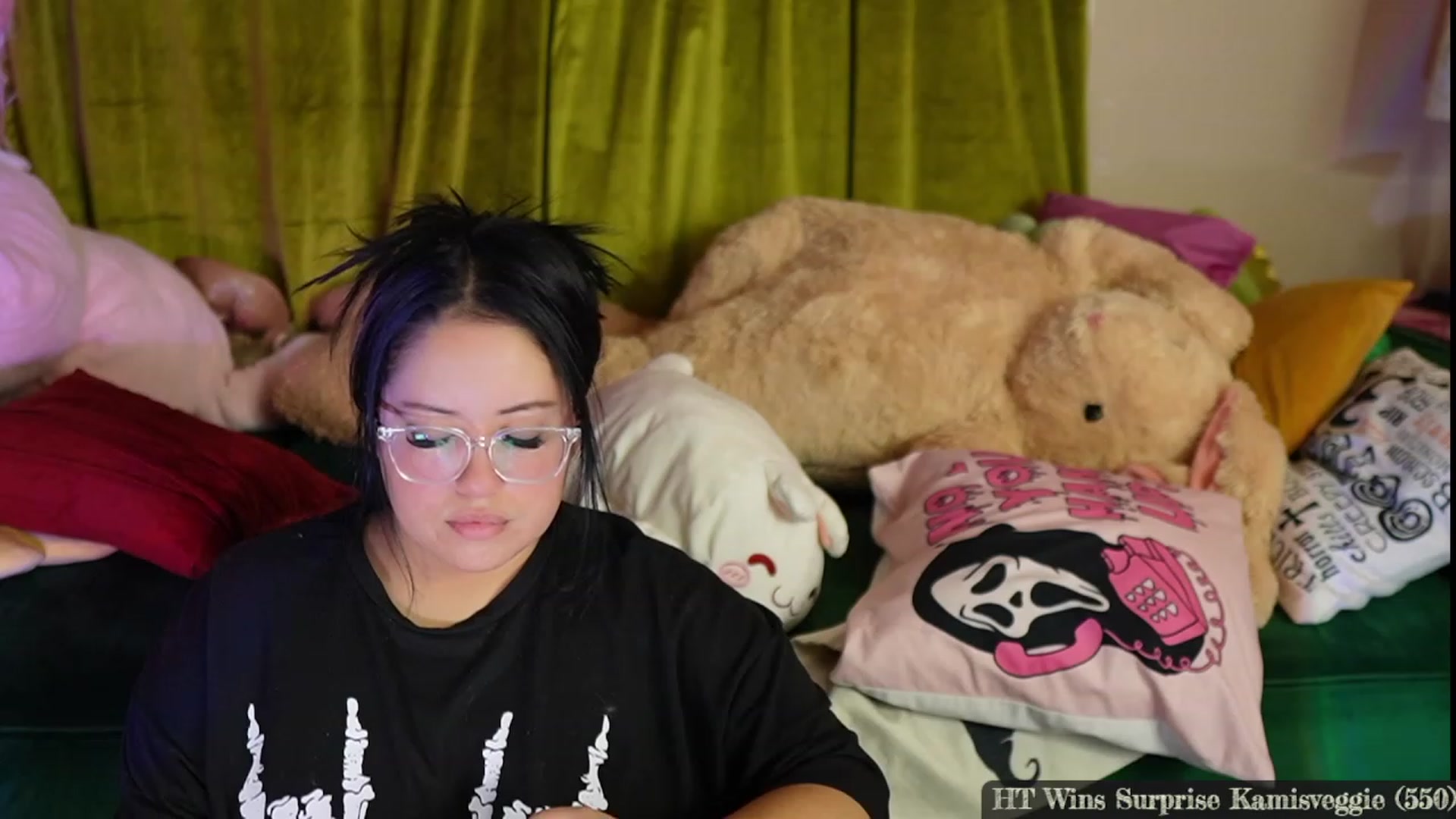 Gallery image thumbnail from Kamila__'s myfreecams stream on, 10/29/2023, 22:07 image 9 of 20