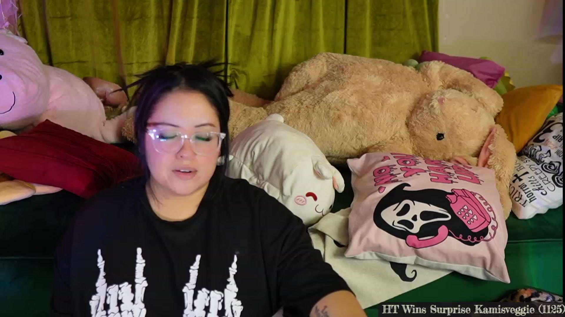 Gallery image thumbnail from Kamila__'s myfreecams stream on, 10/29/2023, 22:07 image 16 of 20