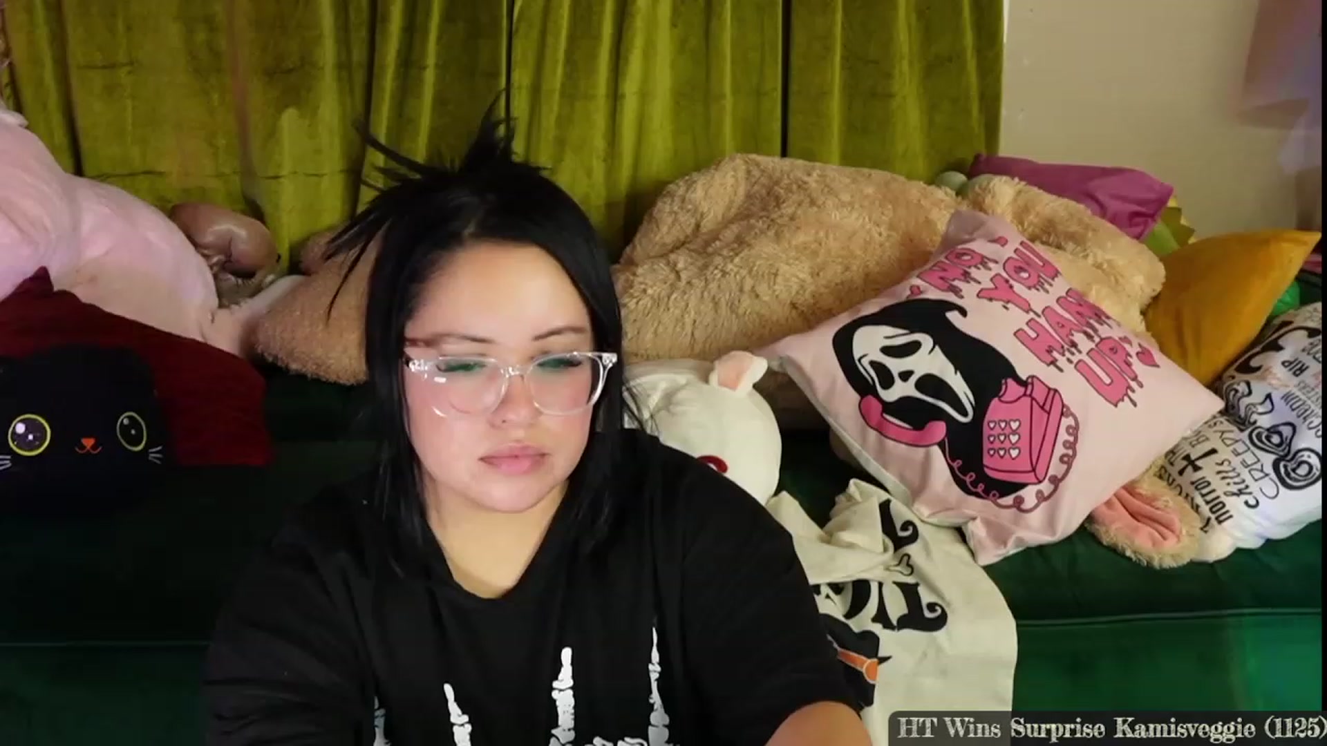 Gallery image thumbnail from Kamila__'s myfreecams stream on, 10/30/2023, 03:02 image 10 of 20